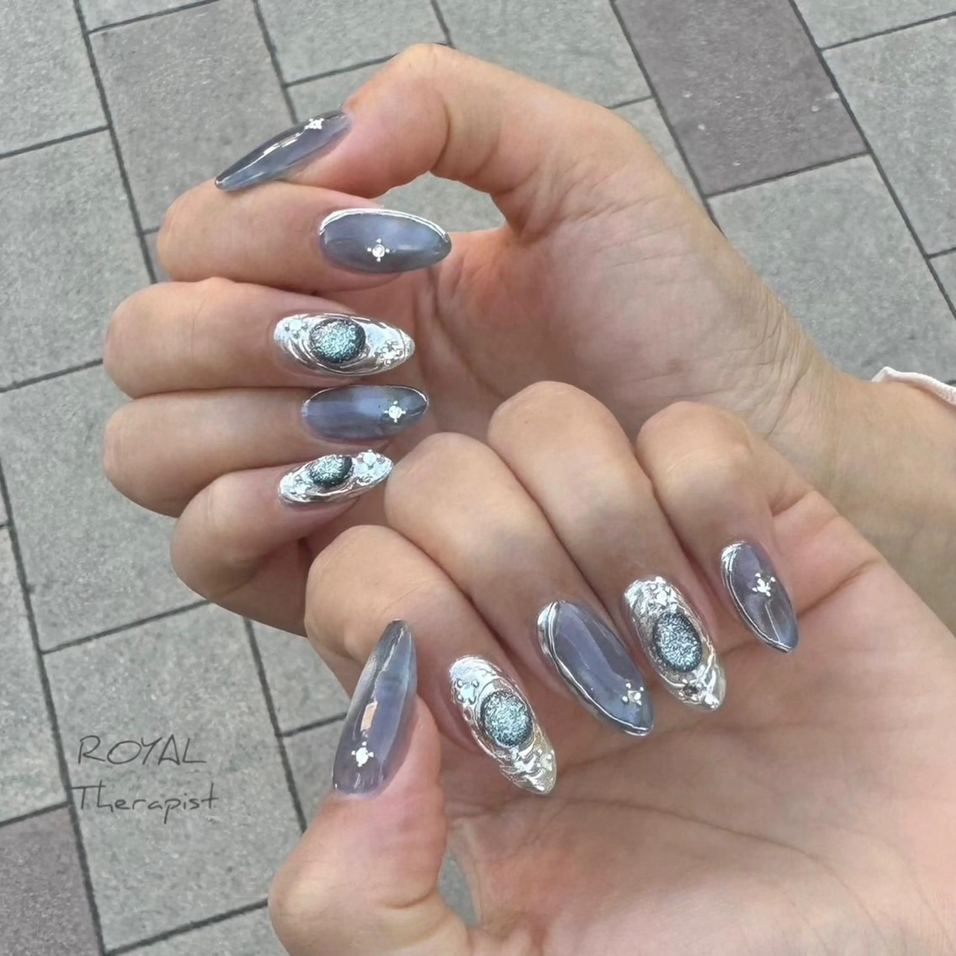 ネイル 持ち込み シンプルネイル 【山岡】 ロイヤル•セラピストのネイルデザイン