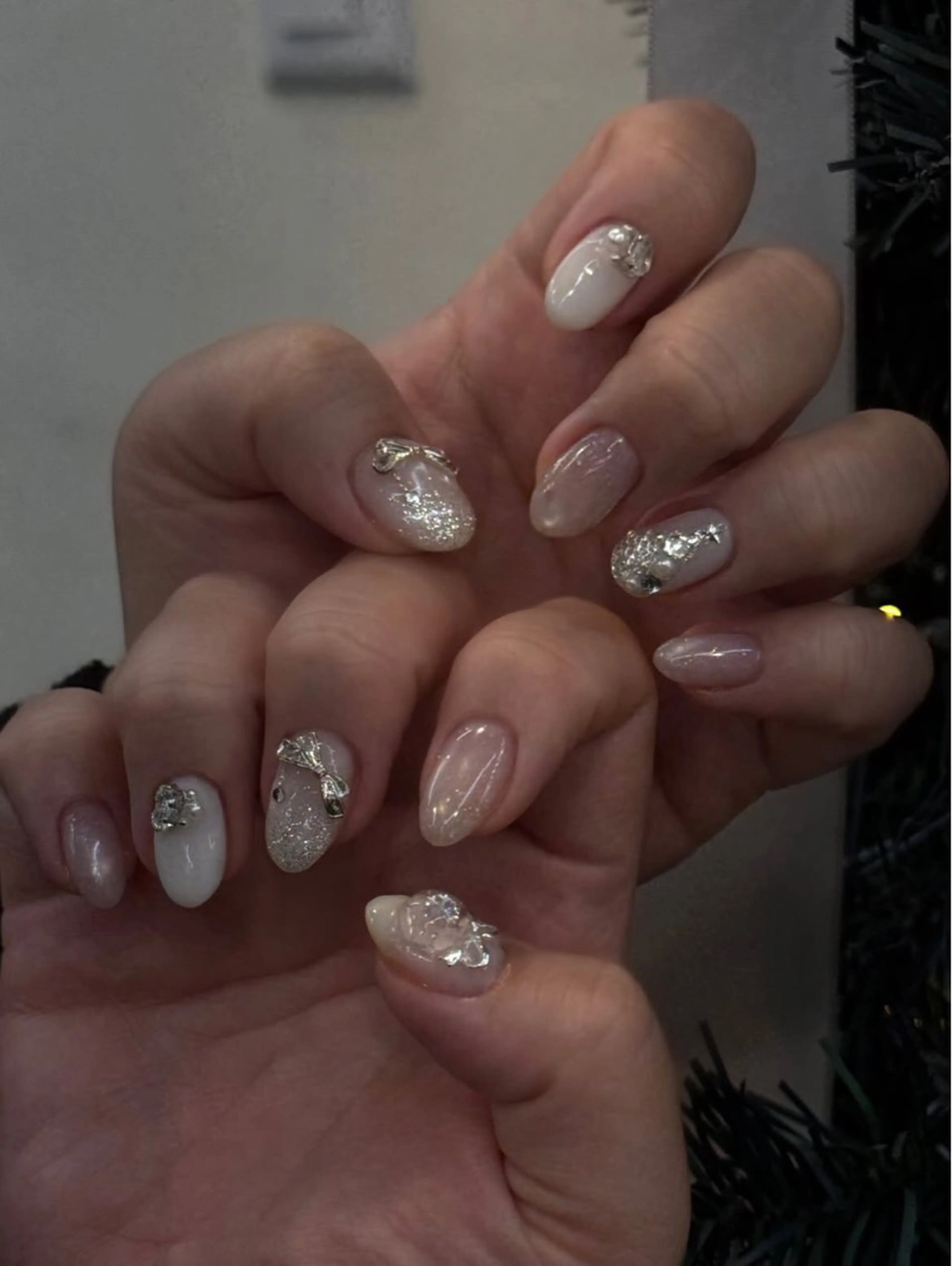 ネイル グラデーション ラメ(グリッター) マグネットネイル ミラーネイル ニュアンスネイル ハンドネイル Lumi de nailsのネイルデザイン