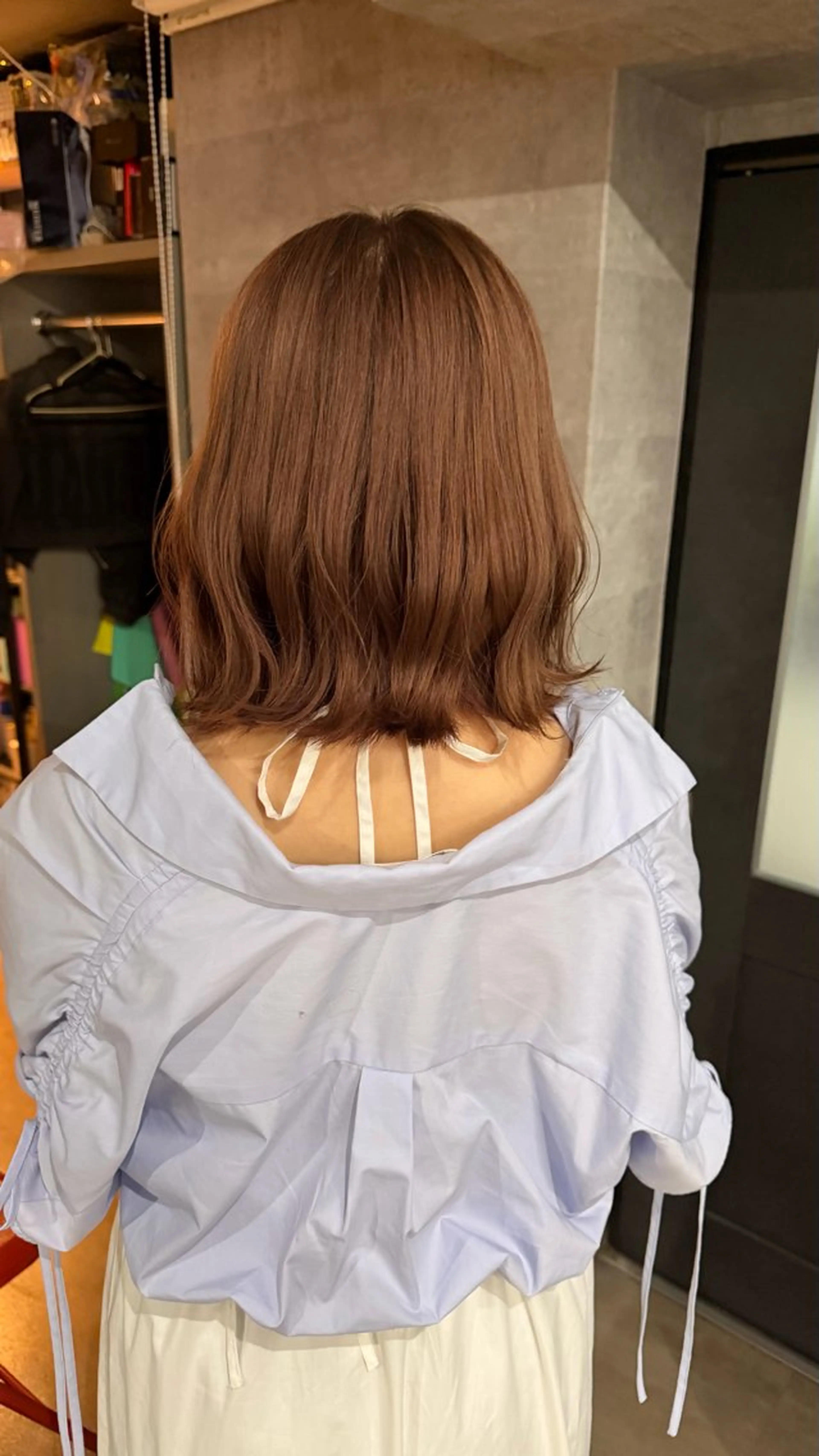 ショート ヘアカラー 渡里 優菜のヘアスタイル