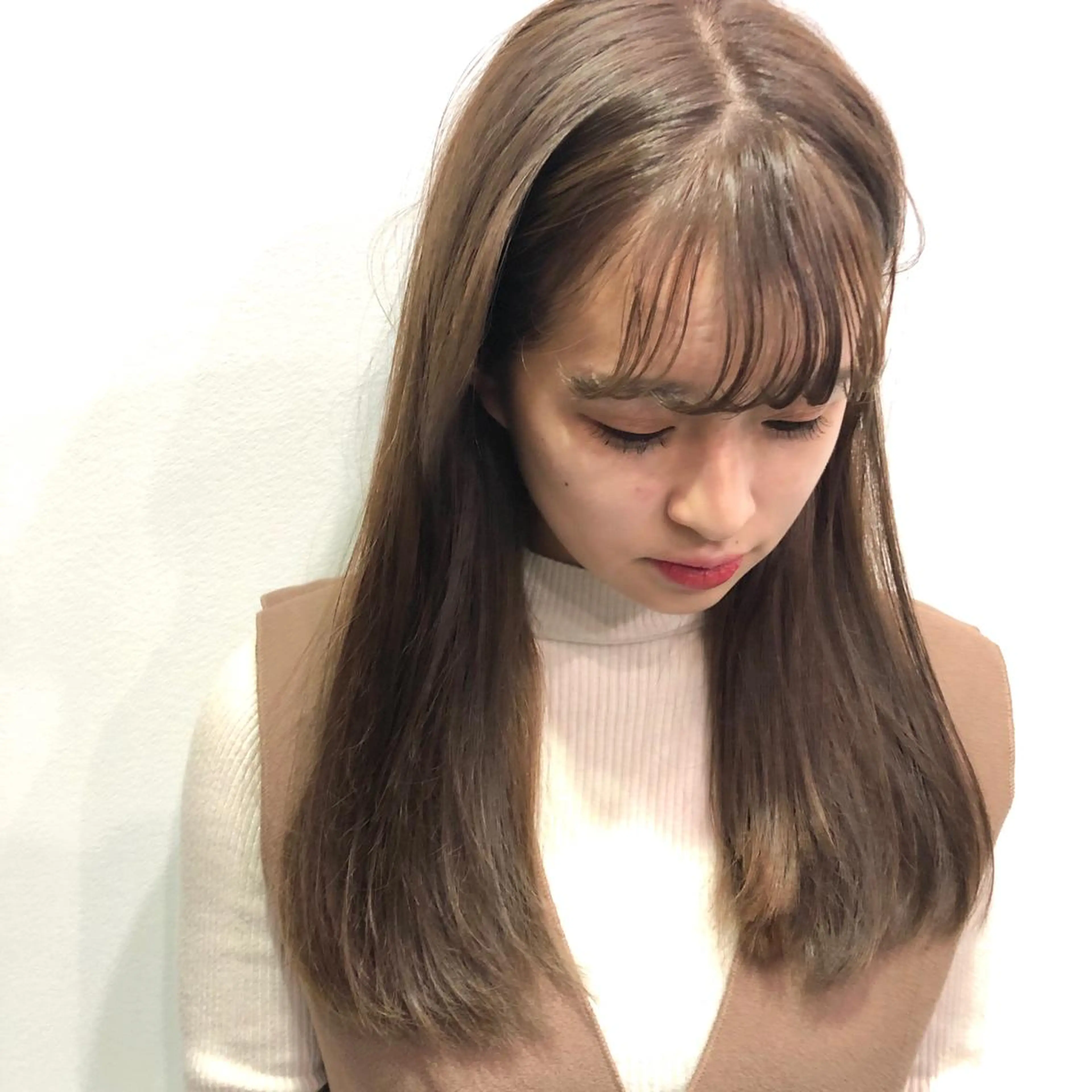 ロング 切りっぱなしボブ/ 暖色カラー/なつみのヘアスタイル