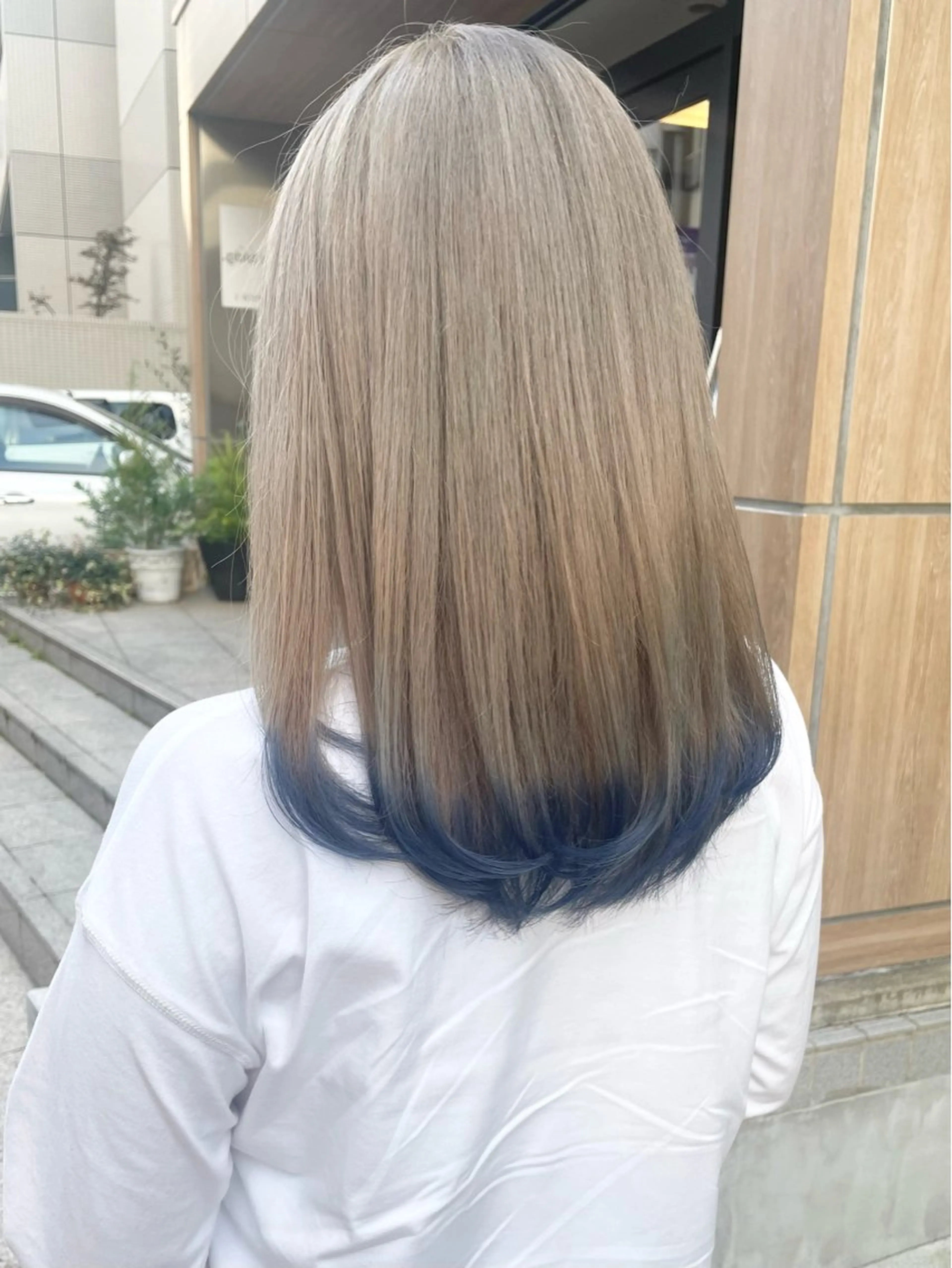 ミディアム カラー ブルーカラー 佐藤 魁人のヘアスタイル