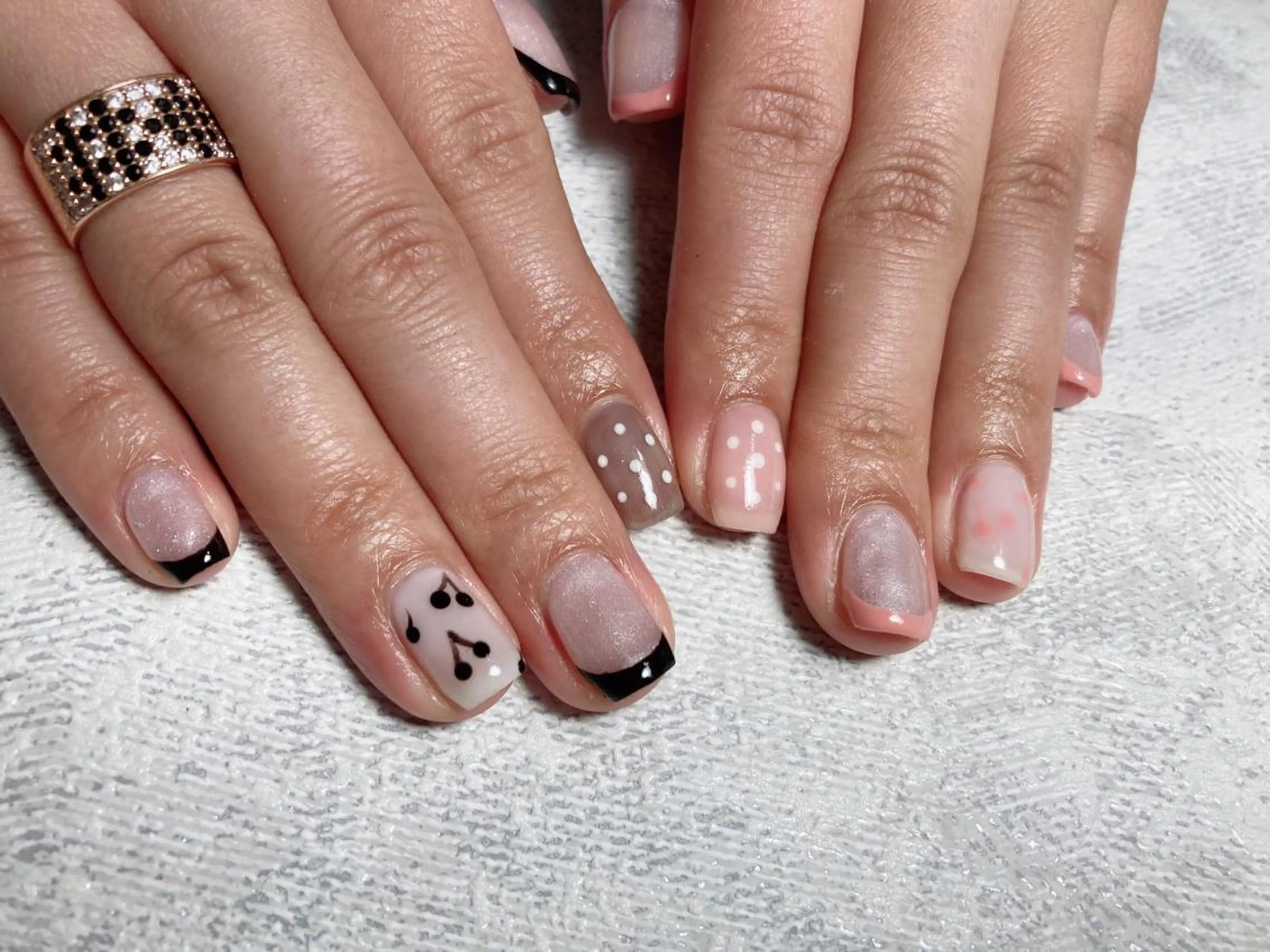 ネイル ハンドネイル フットネイル rea .のネイルデザイン