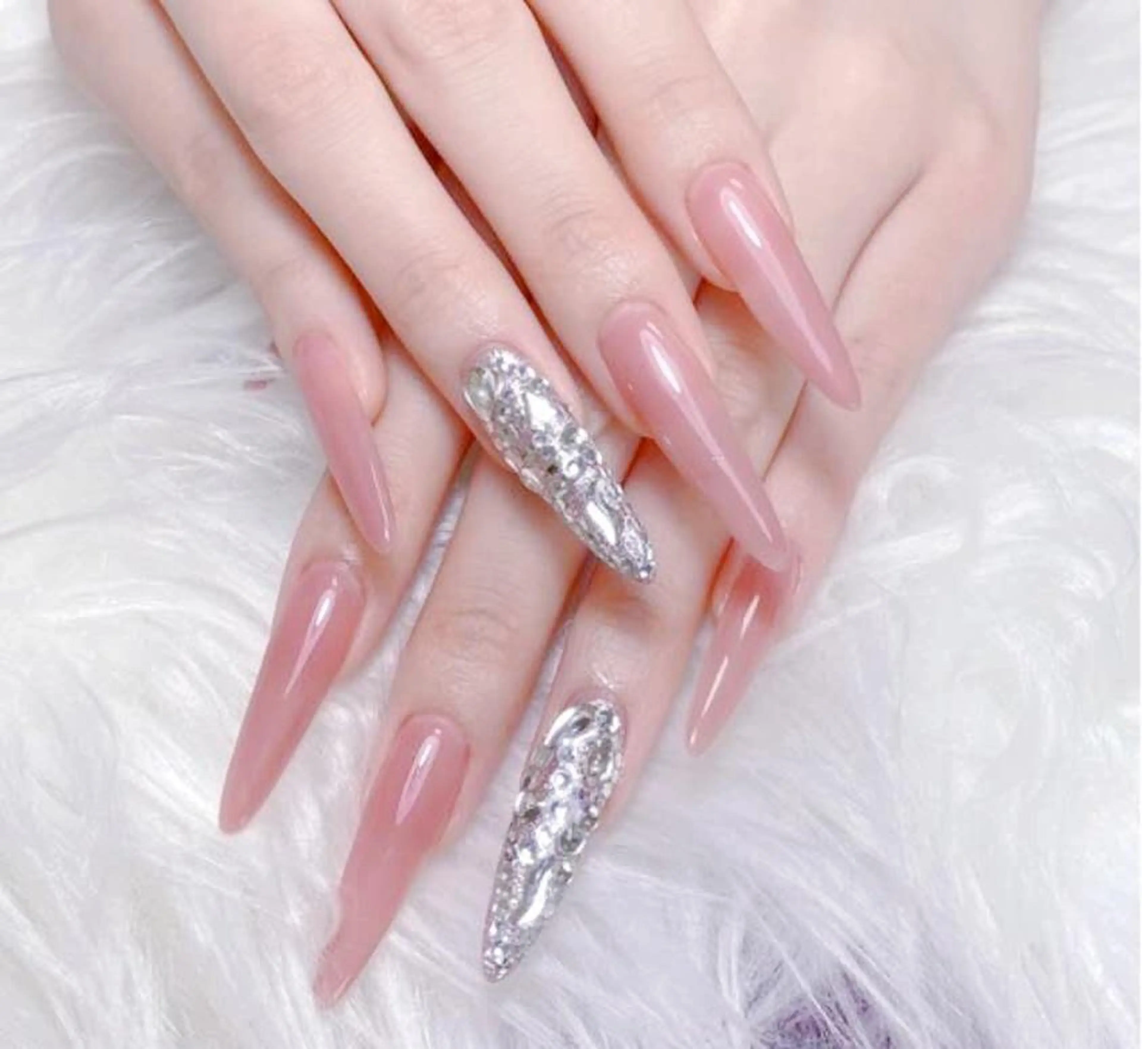 🌸ワンカラー+2パーツ埋め尽くし🌸ジェルオフ+500の写真