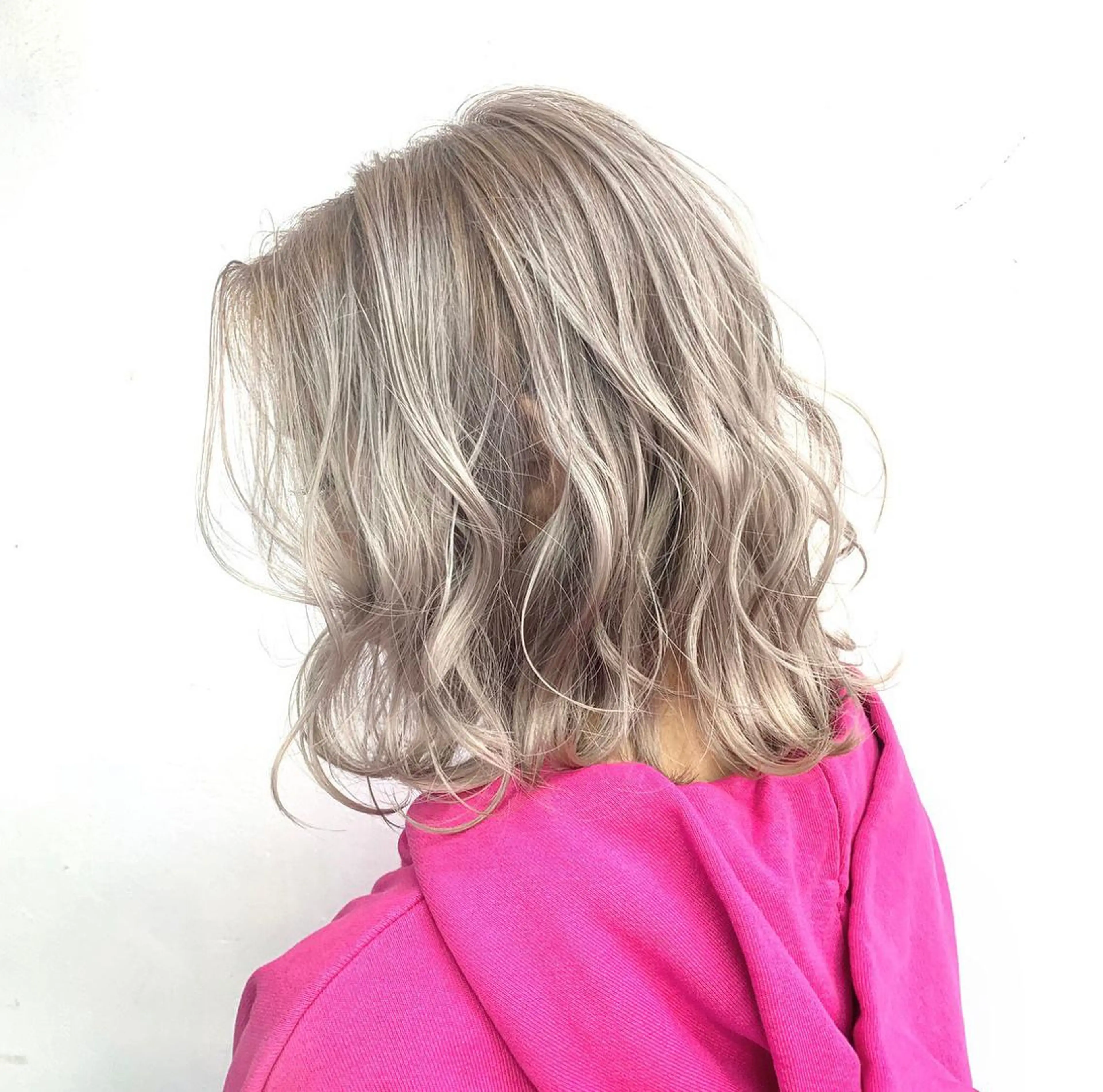 ショート カラー ヘアアレンジ ハイトーン/美髪矯正 🍃大江拓実のヘアスタイル