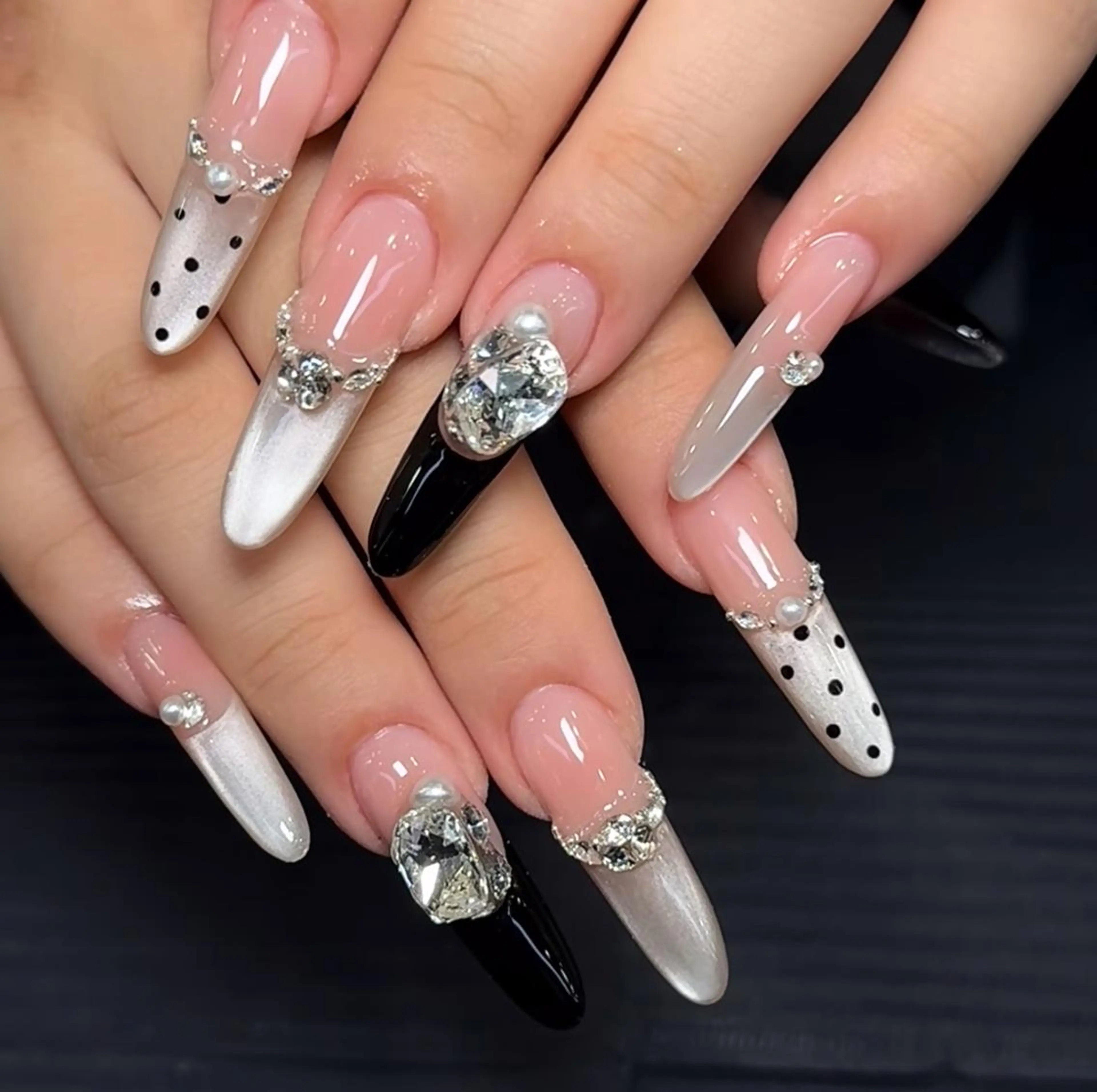 ネイル ハンドネイル エリ🫧 nail池袋東口のネイルデザイン