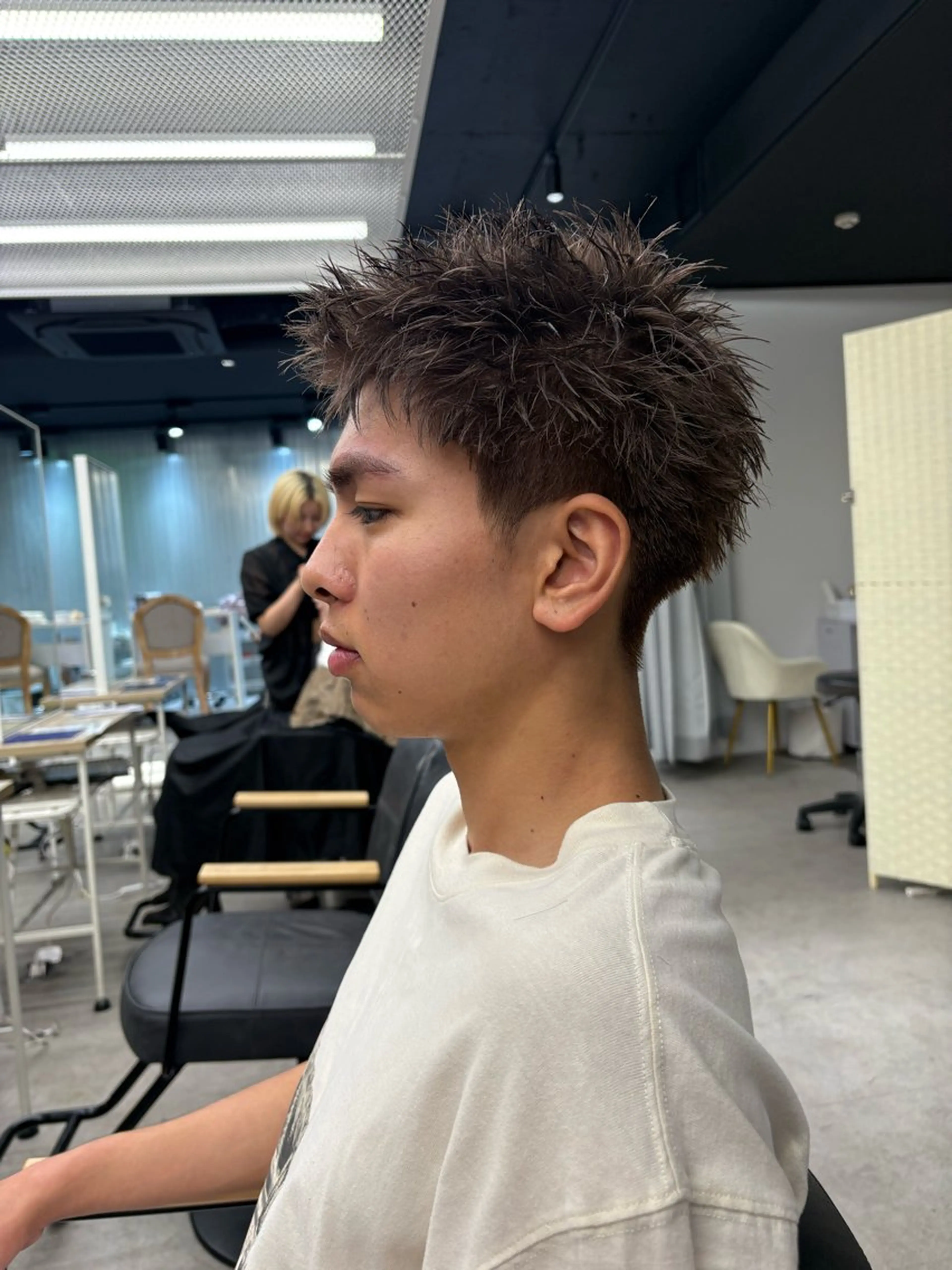 ショート カラー メンズ メンズパーマ プードルパーマ 学生（メンズ向け） スパイキーショート 波巻きパーマ カット シャドウパーマ/ ルーズパーマ/メンズのヘアスタイル