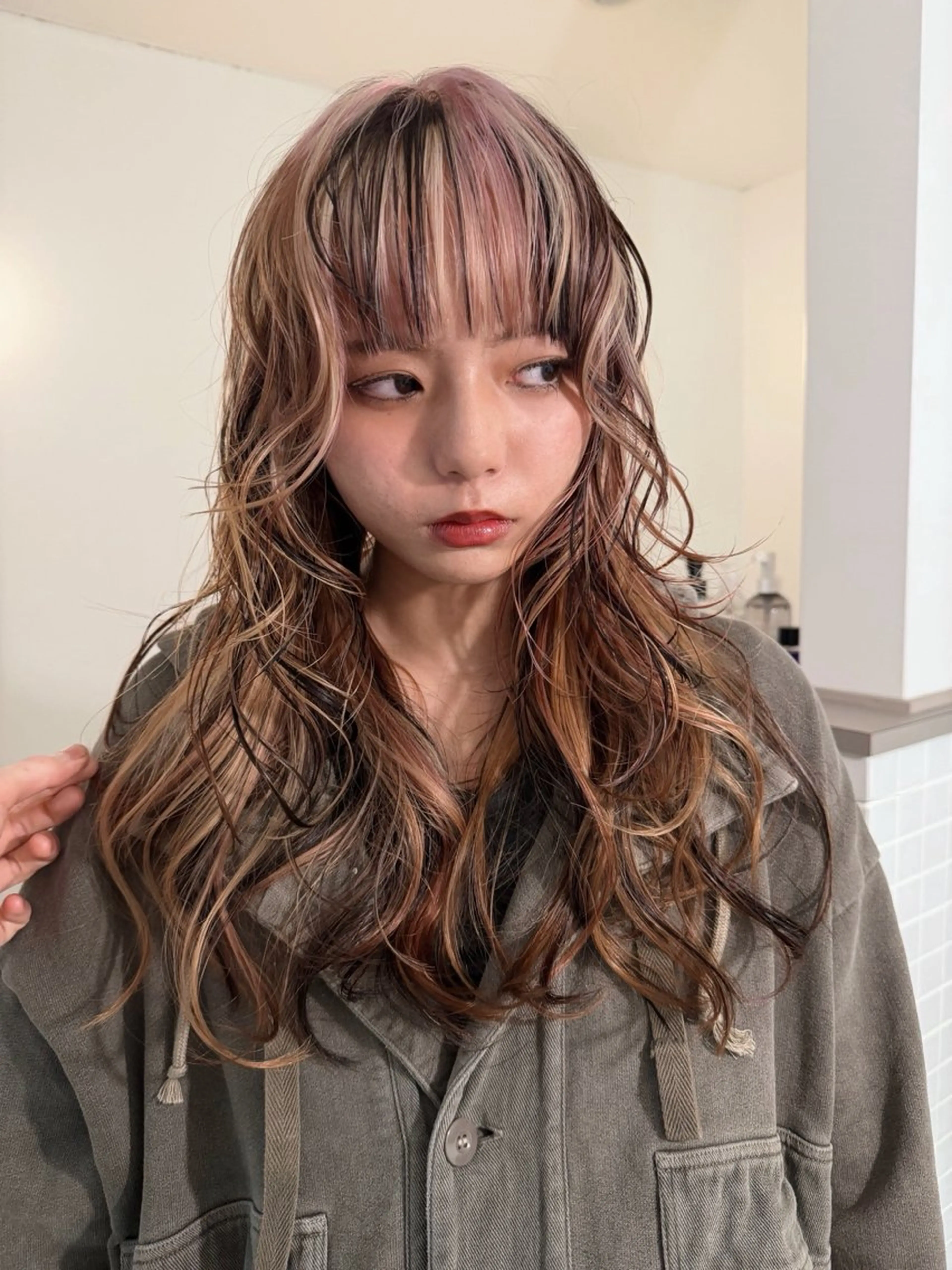 ミディアム カラー ブリーチ カット ヘアカラー トリートメント Kaito🐶/ デザイン/レイヤーのヘアスタイル