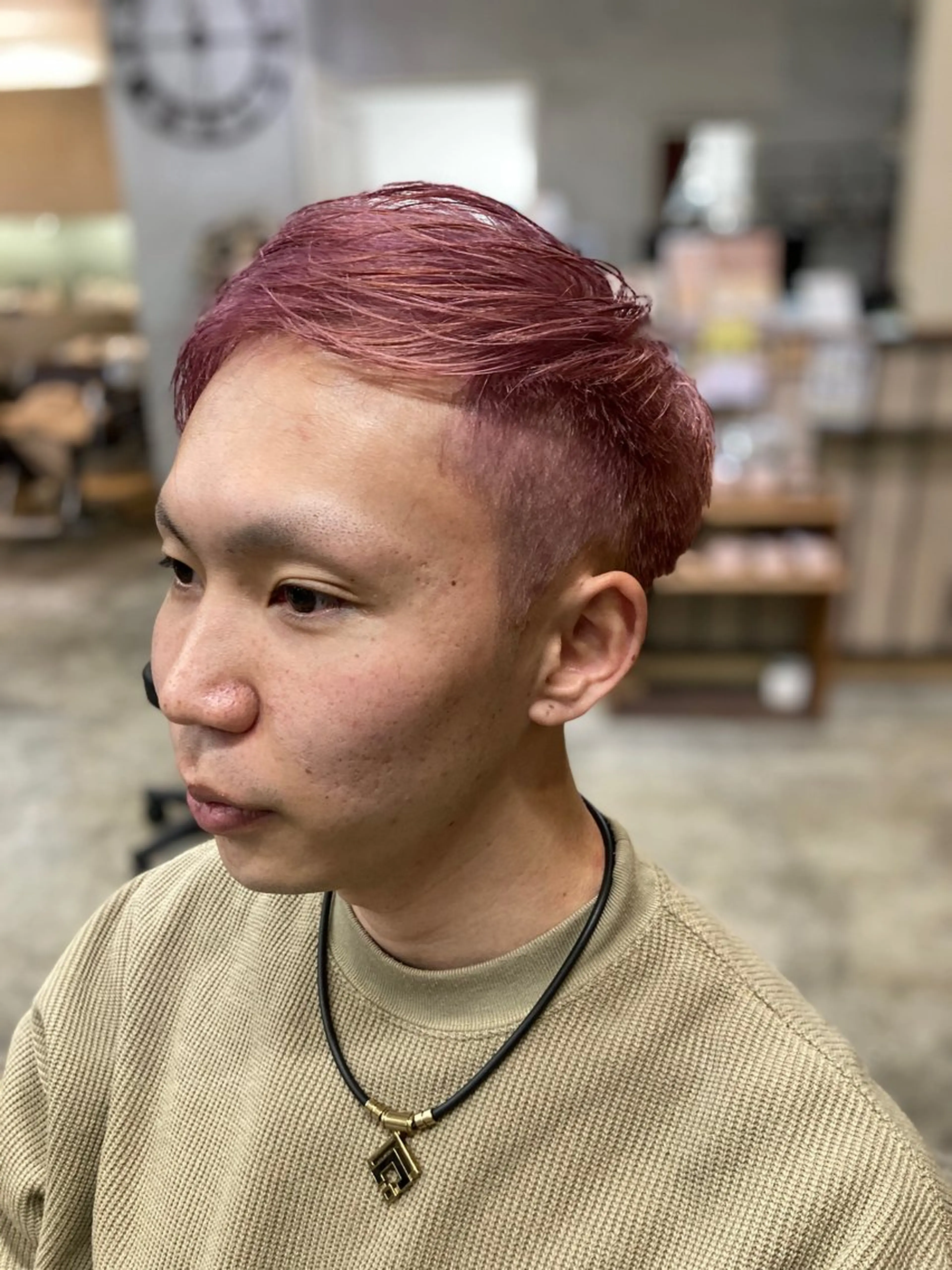 カラー メンズ ベージュカラー ピンクカラー ピンクベージュ ヘアカラー 新田龍之輔 →メンズ／派手髪のヘアスタイル