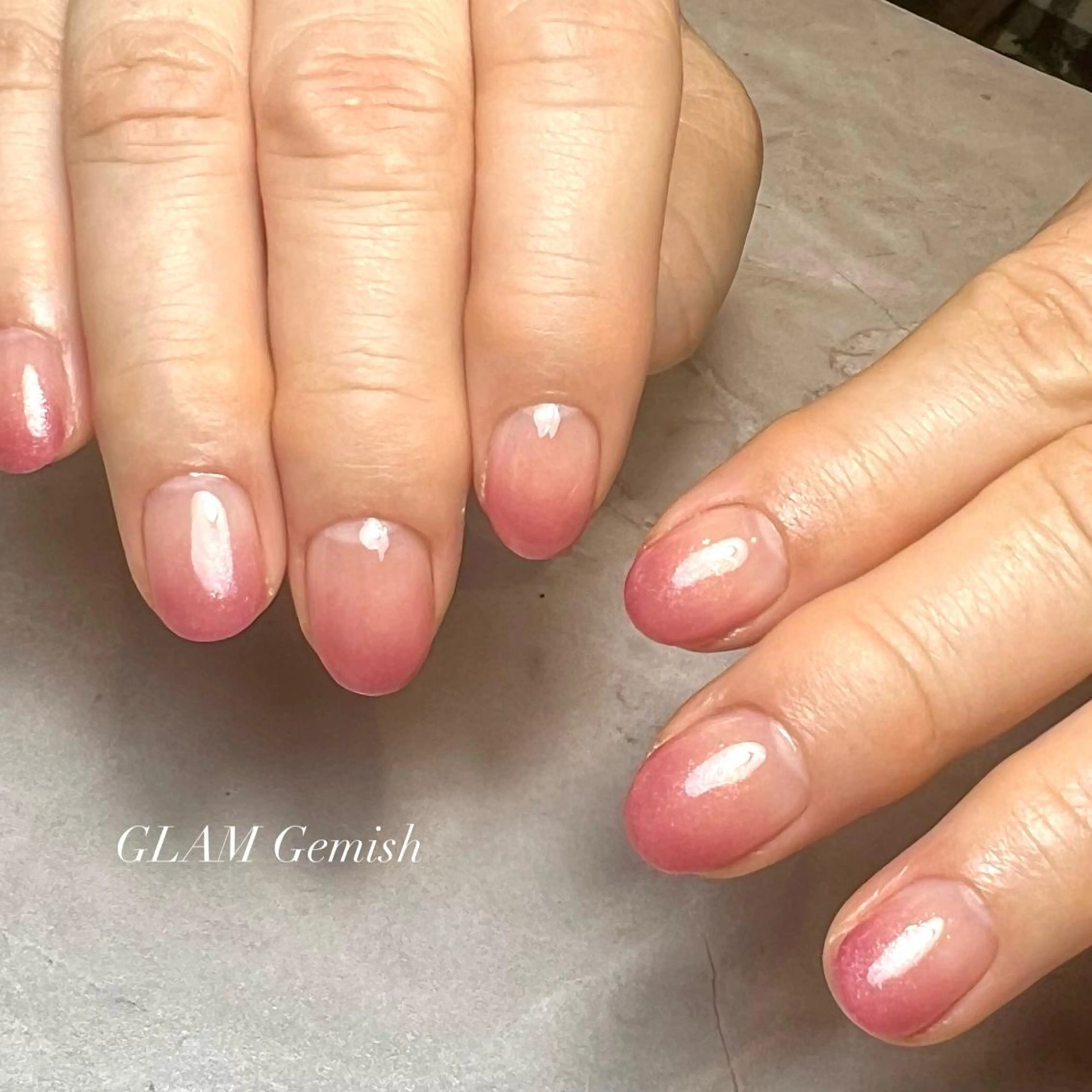 ネイル グラデーション 春ネイル 藤崎 恵梨香のネイルデザイン