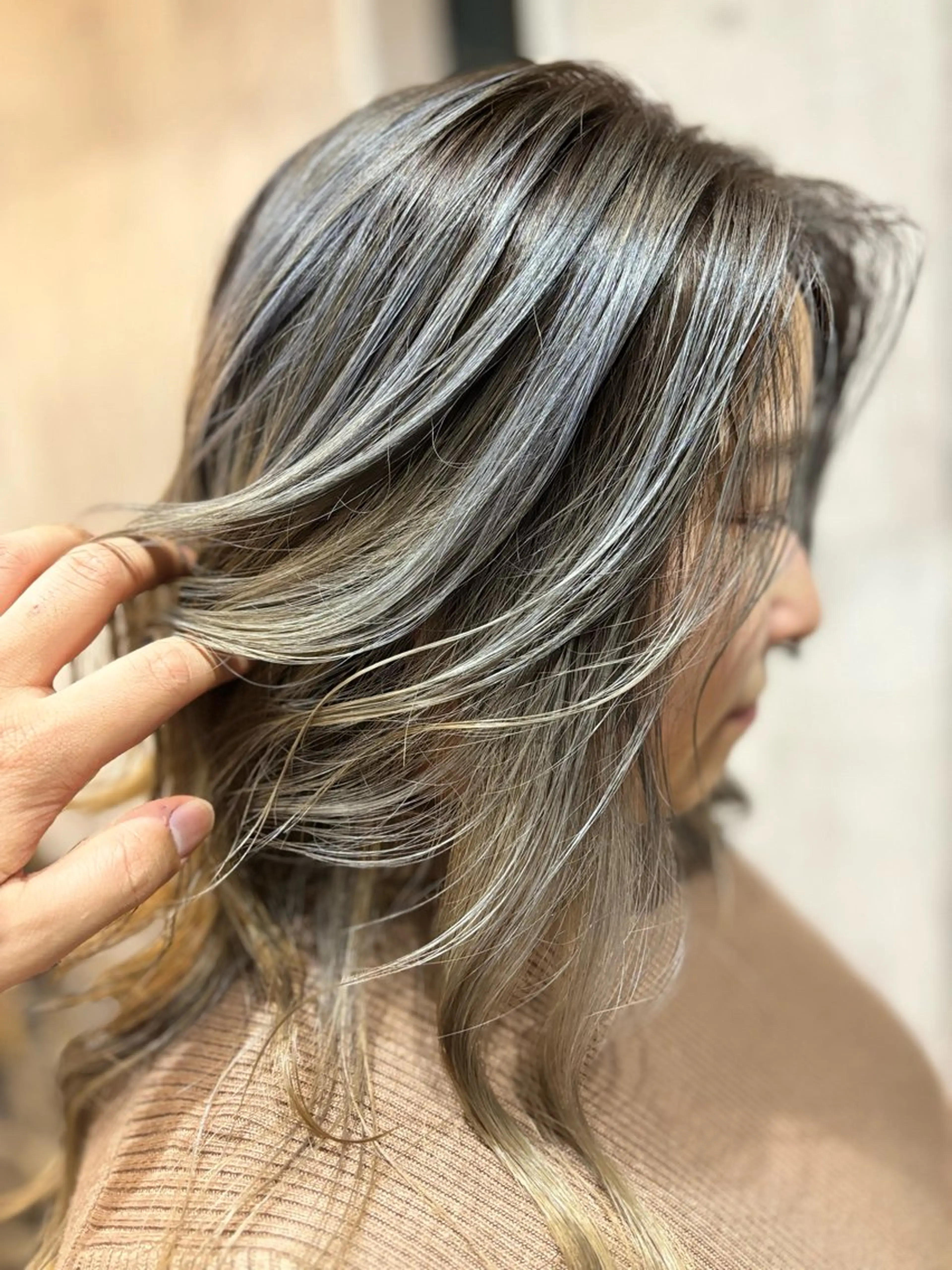 ミディアム レイヤーカット yoshihara yuukiのヘアスタイル