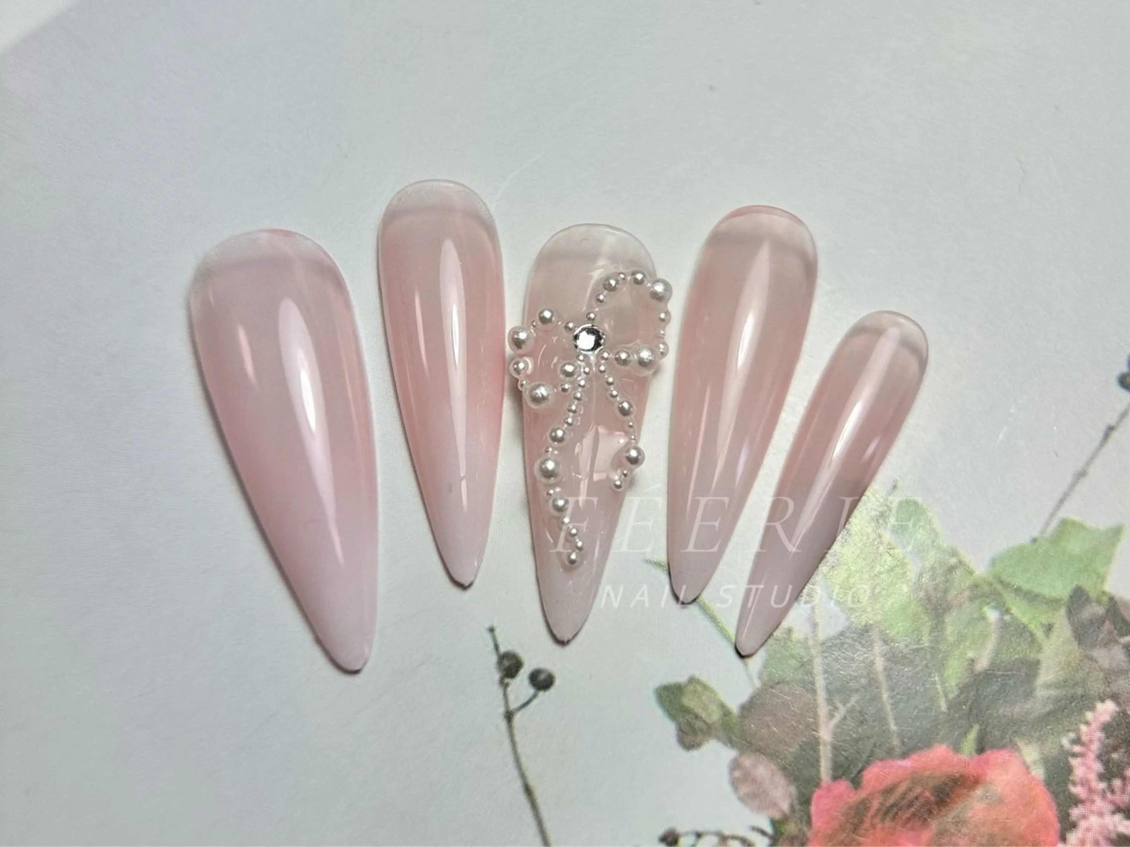 ネイル 成人式 長さ出し フットネイル フレンチネイル ジェルネイル ハンドネイル nail salon Feerieのネイルデザイン