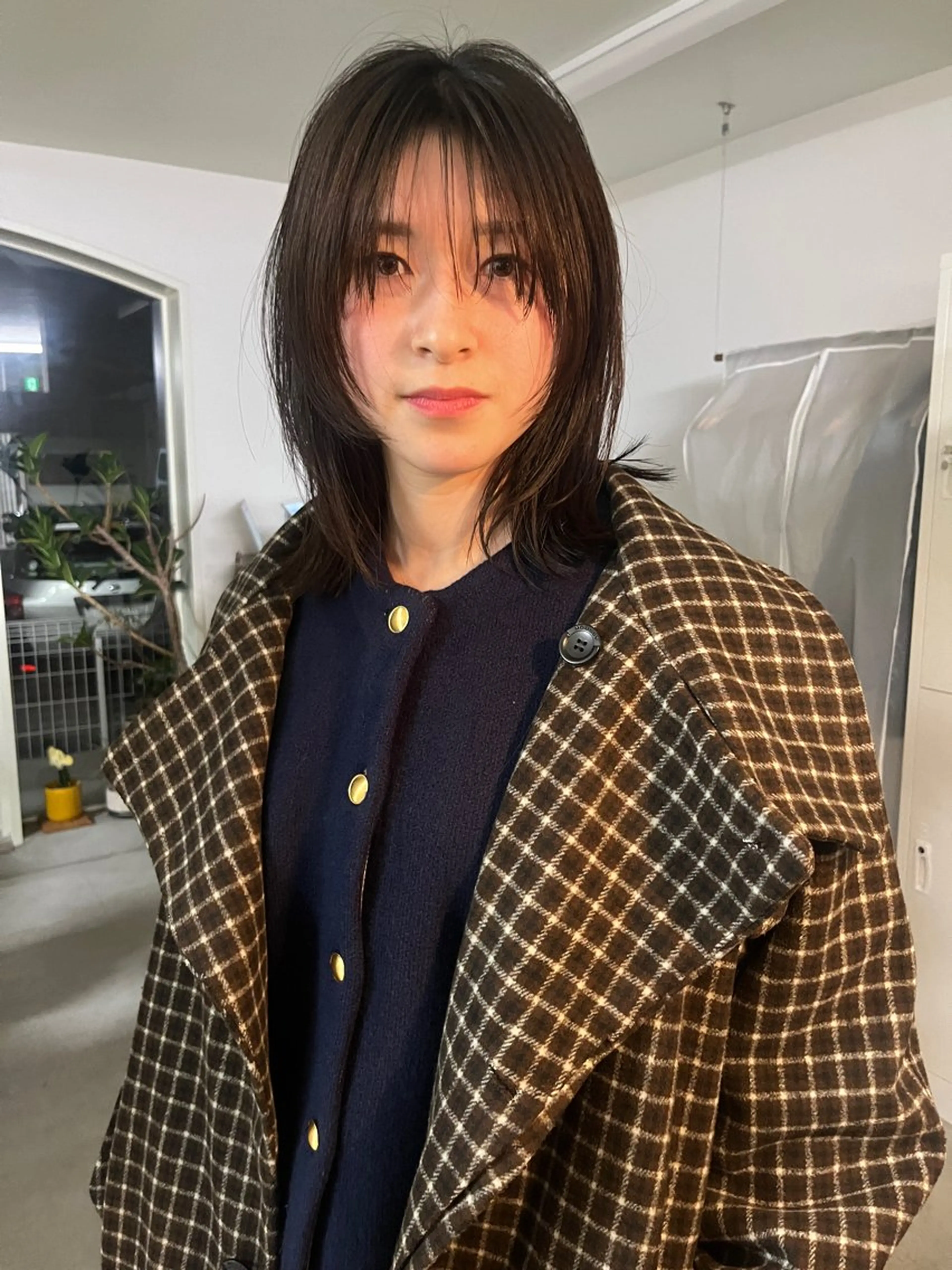 セミロング レイヤーカット メンズハイトーン/栄 /イトウタケルのヘアスタイル