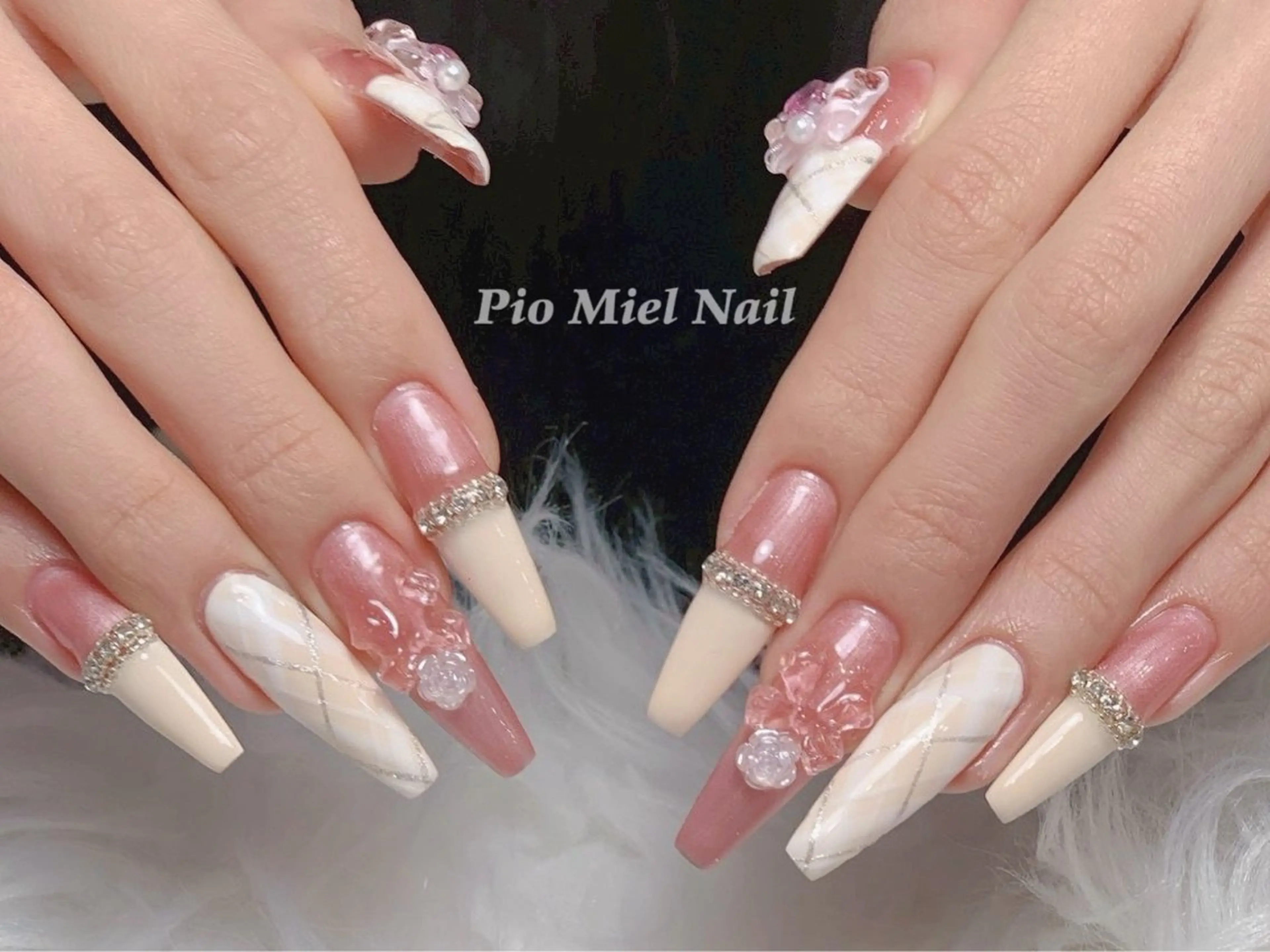 ネイル Pio Mielのネイルデザイン