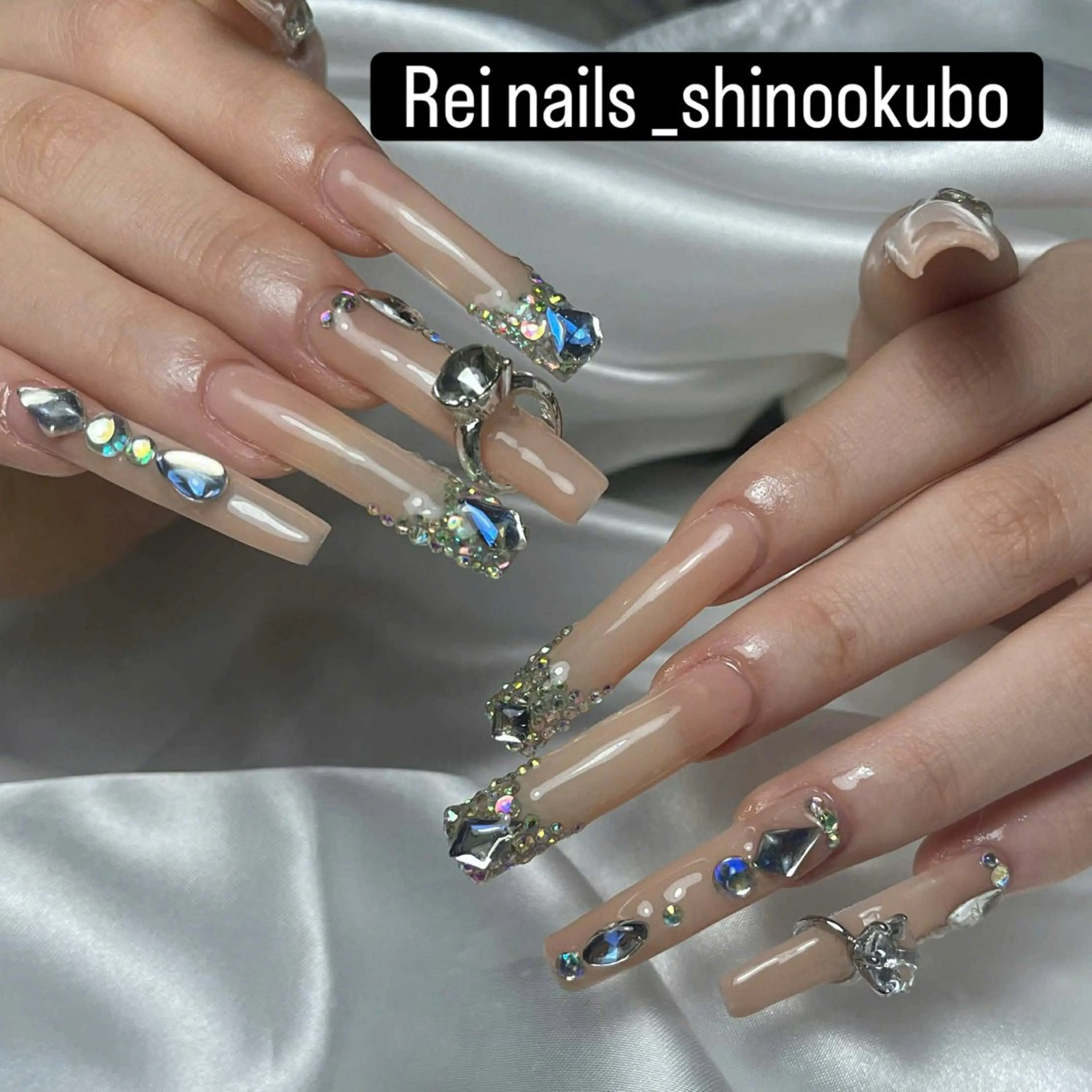 ネイル フラワーネイル フットネイル ジェルネイル スカルプネイル ネイルチップ ハンドネイル ハンドケア Rei _Nailのネイルデザイン