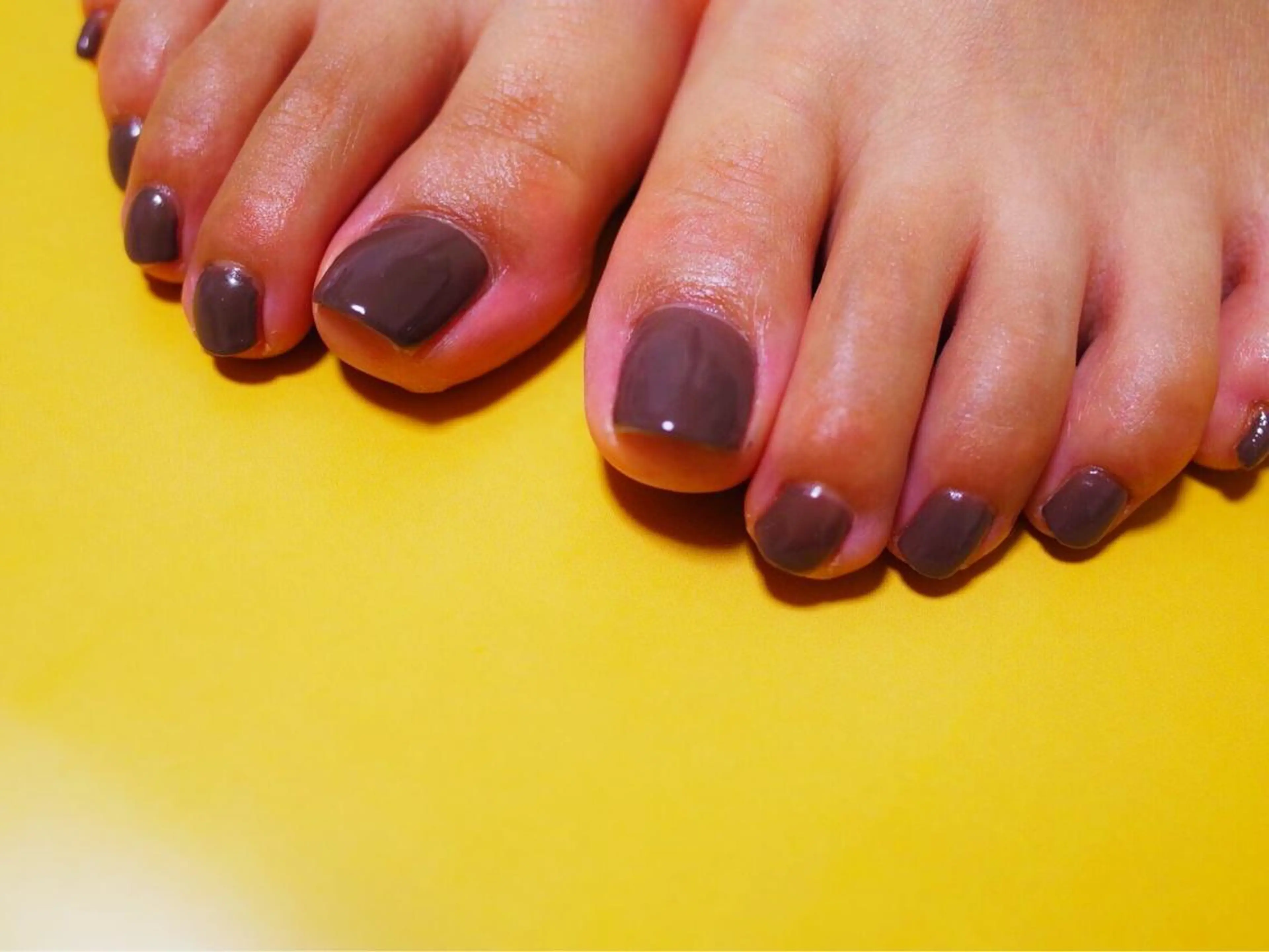 ネイル ワンカラーネイル フットネイル nouva nailsのネイルデザイン