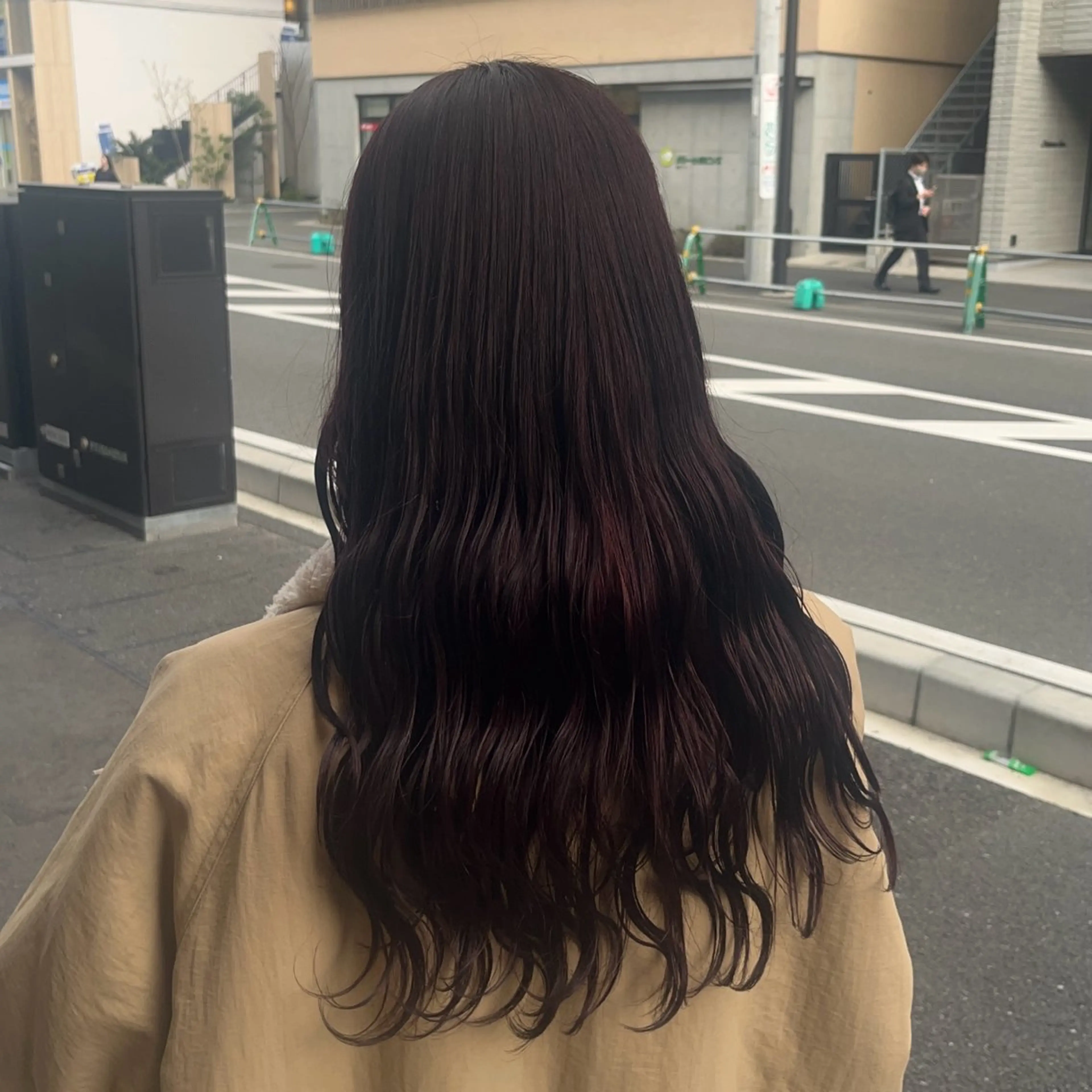 ロング カラー ヘアカラー トリートメント 荒井 茉凜のヘアスタイル