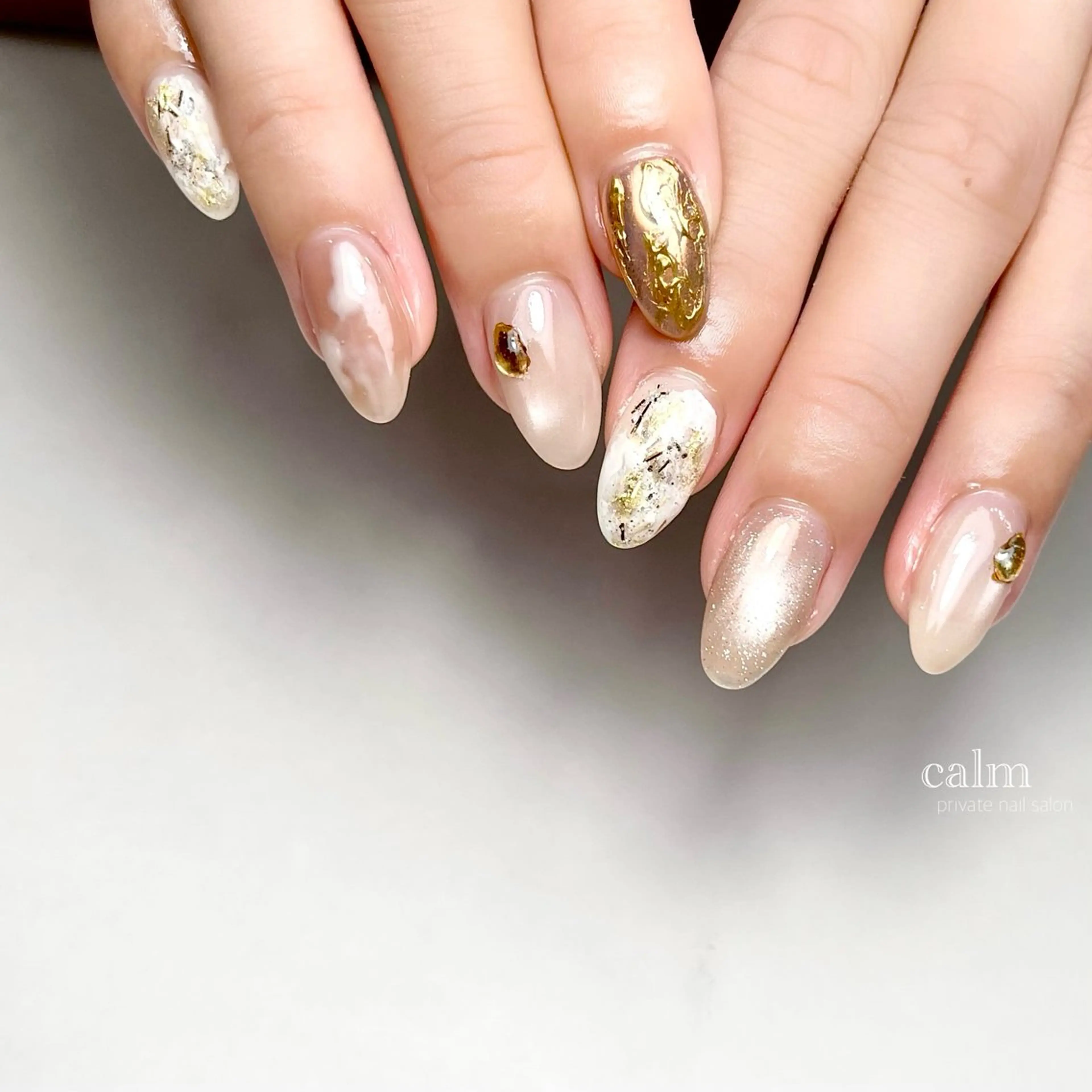 ネイル ハンドネイル calm 〔ｶｰﾑ〕のネイルデザイン