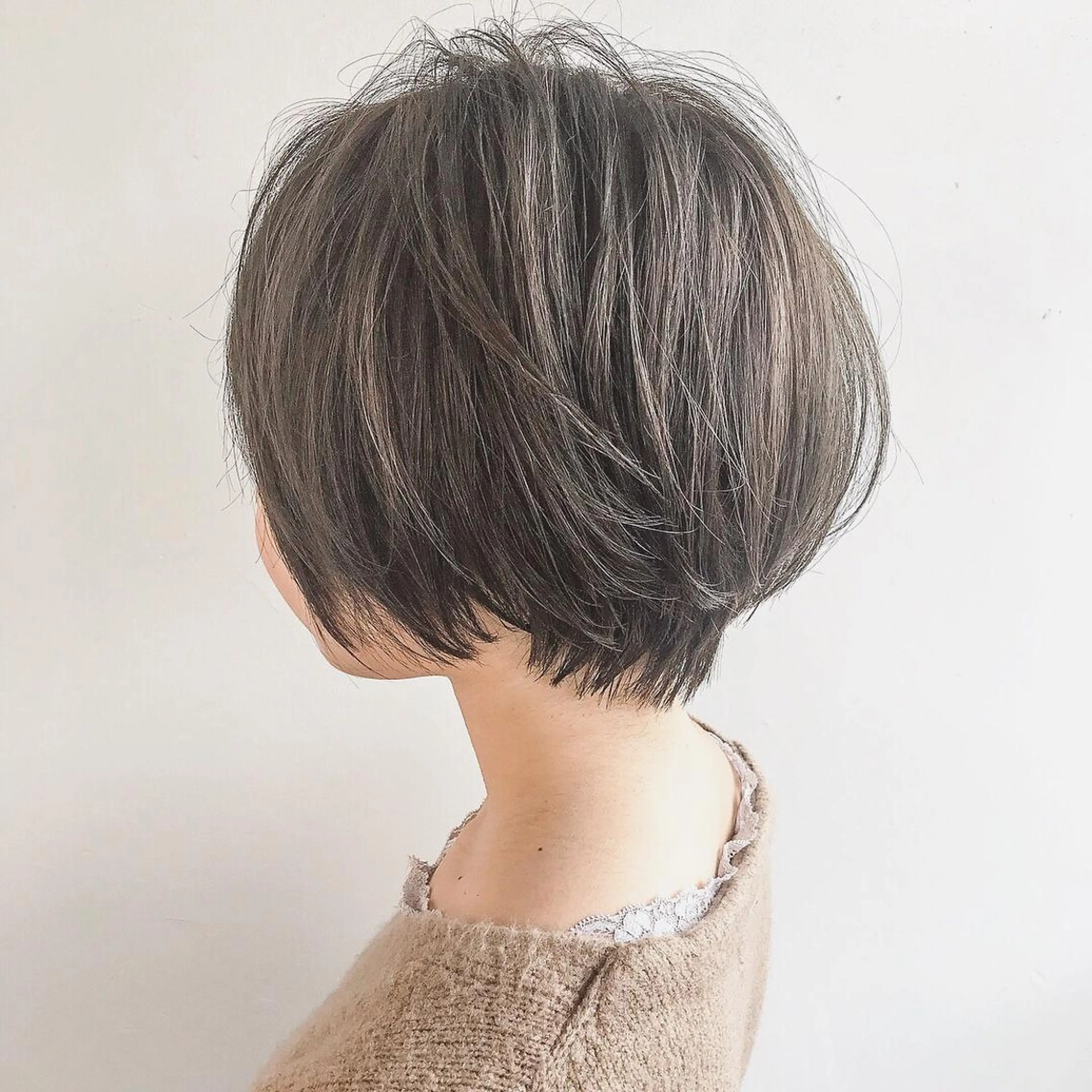 ショート カラー ショート/レイヤー なら石井知希のヘアスタイル