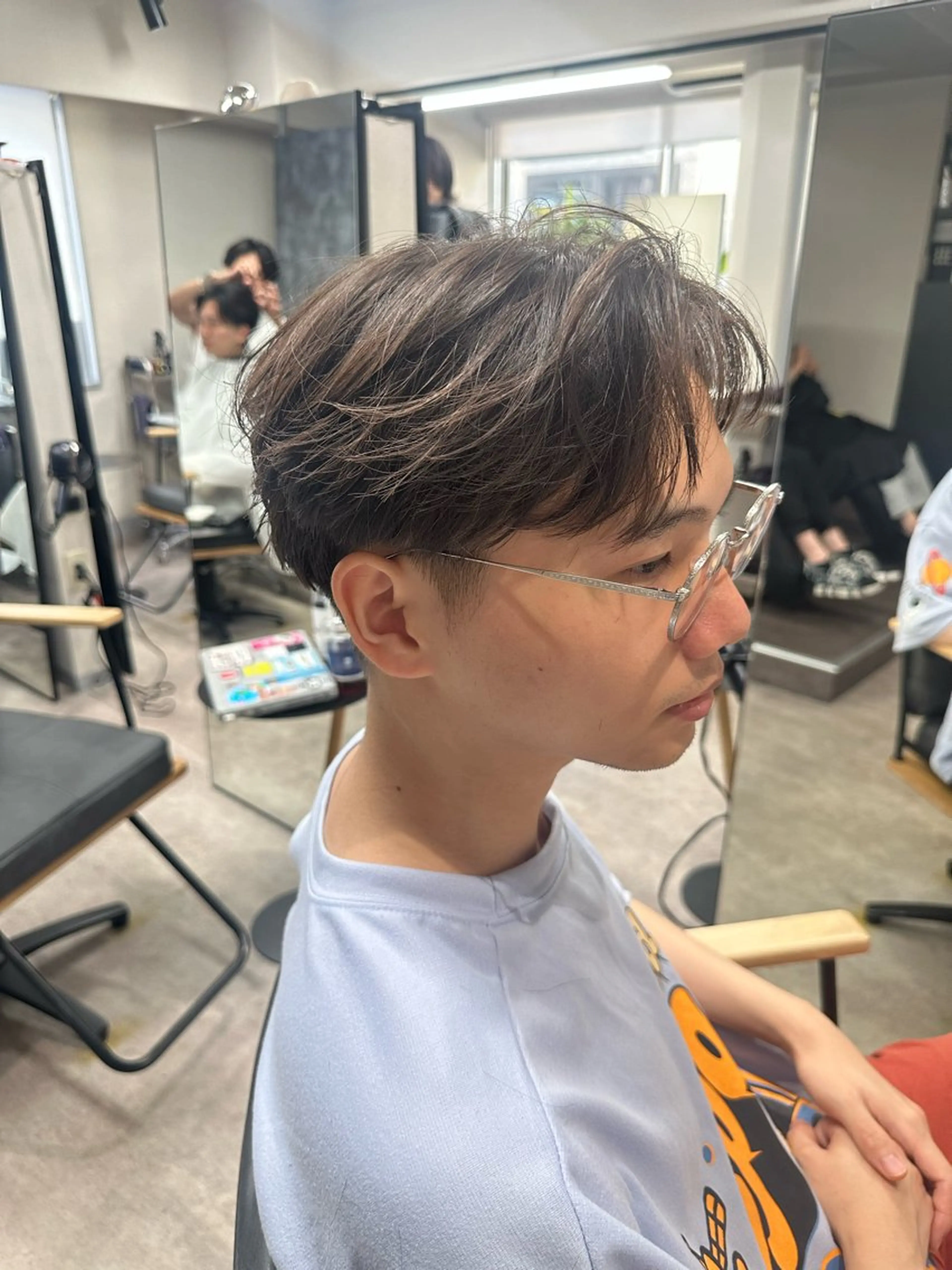 ミディアム パーマ メンズ カット パーマ トリートメント 💈原宿指名No.1 センターパート💈のヘアスタイル