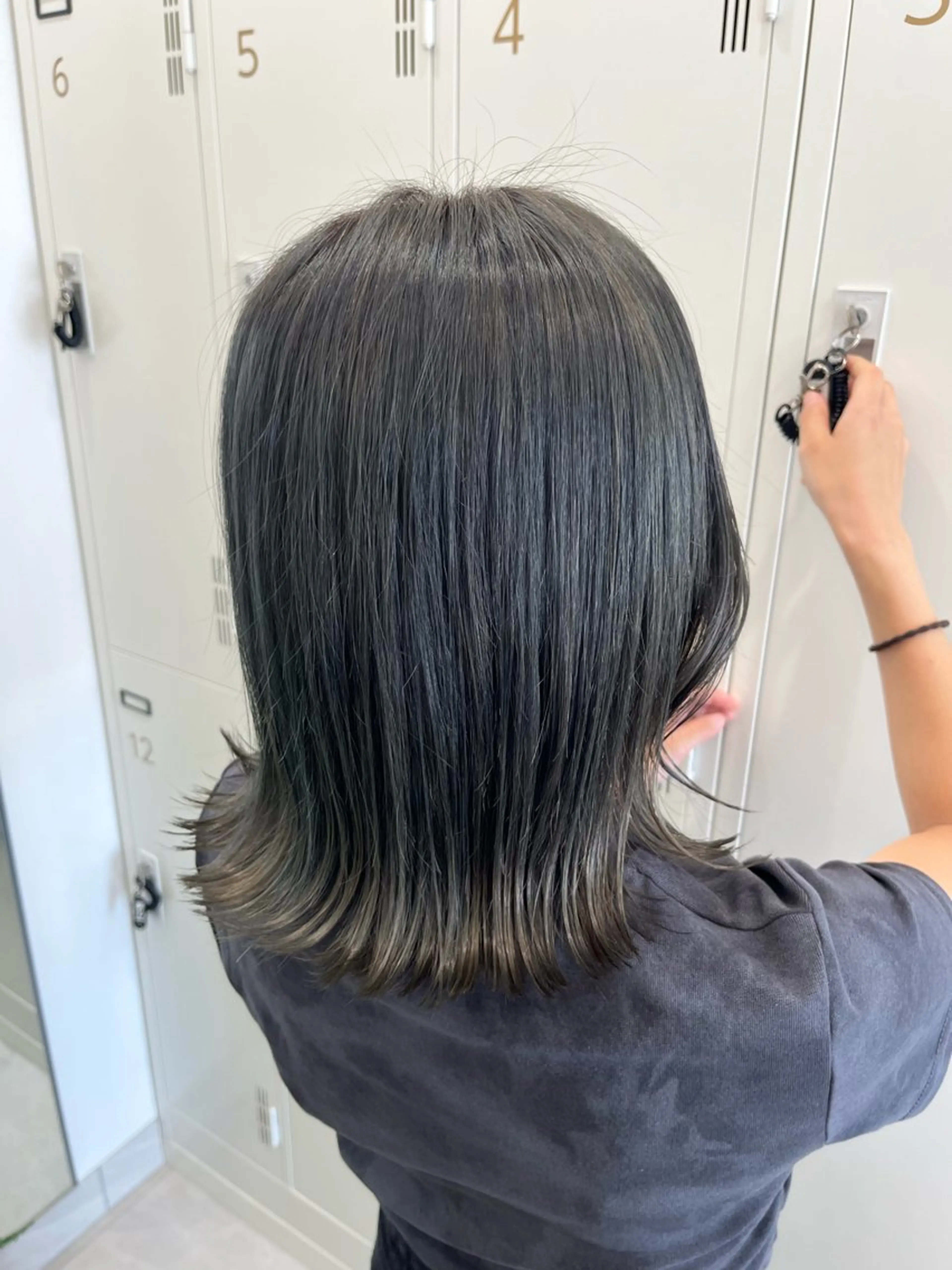 ミディアム カラー ブリーチ 上尾/ママ美容師🫧 𝐌𝐞𝐢のヘアスタイル