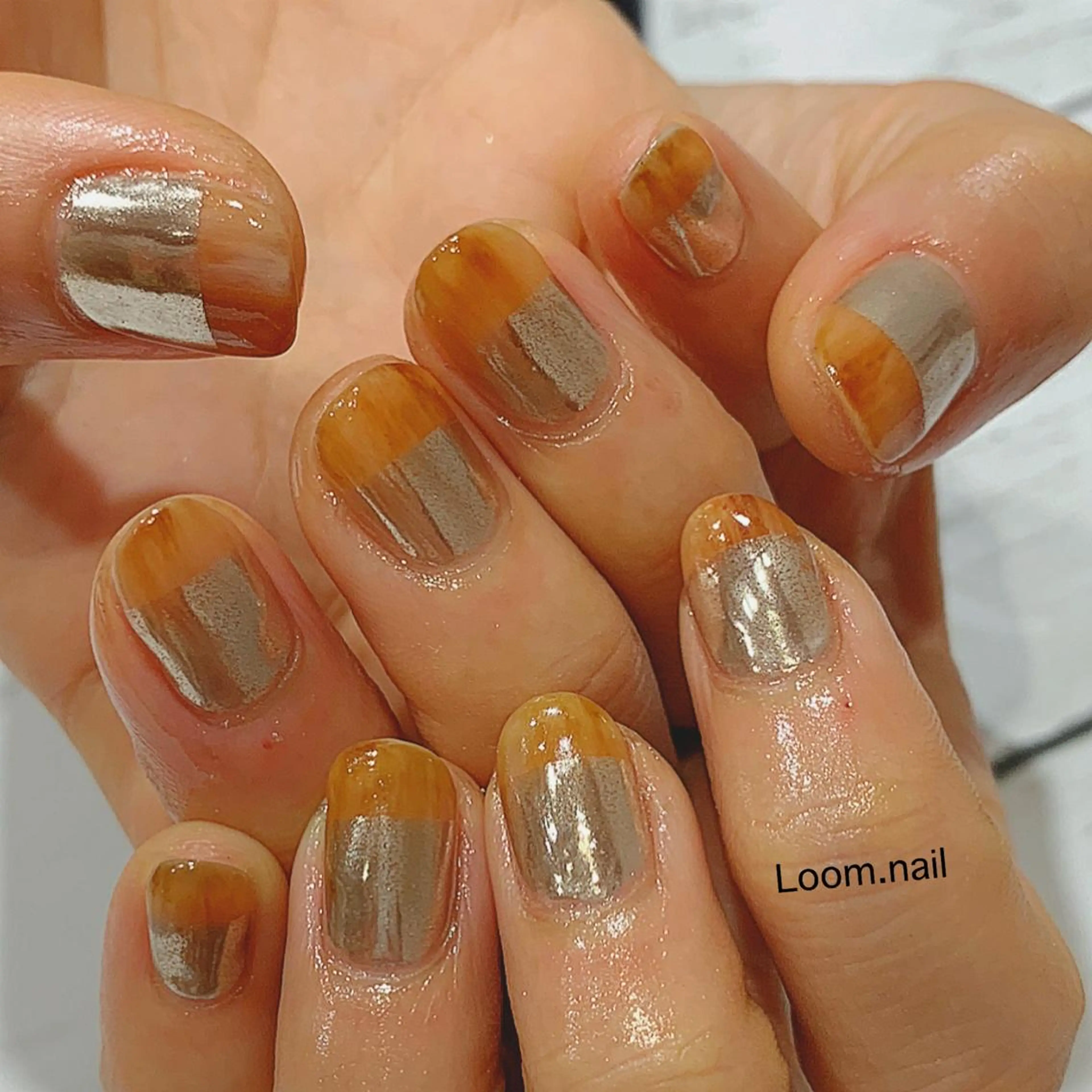 ネイル ミラーネイル ニュアンスネイル hrd manamiのネイルデザイン