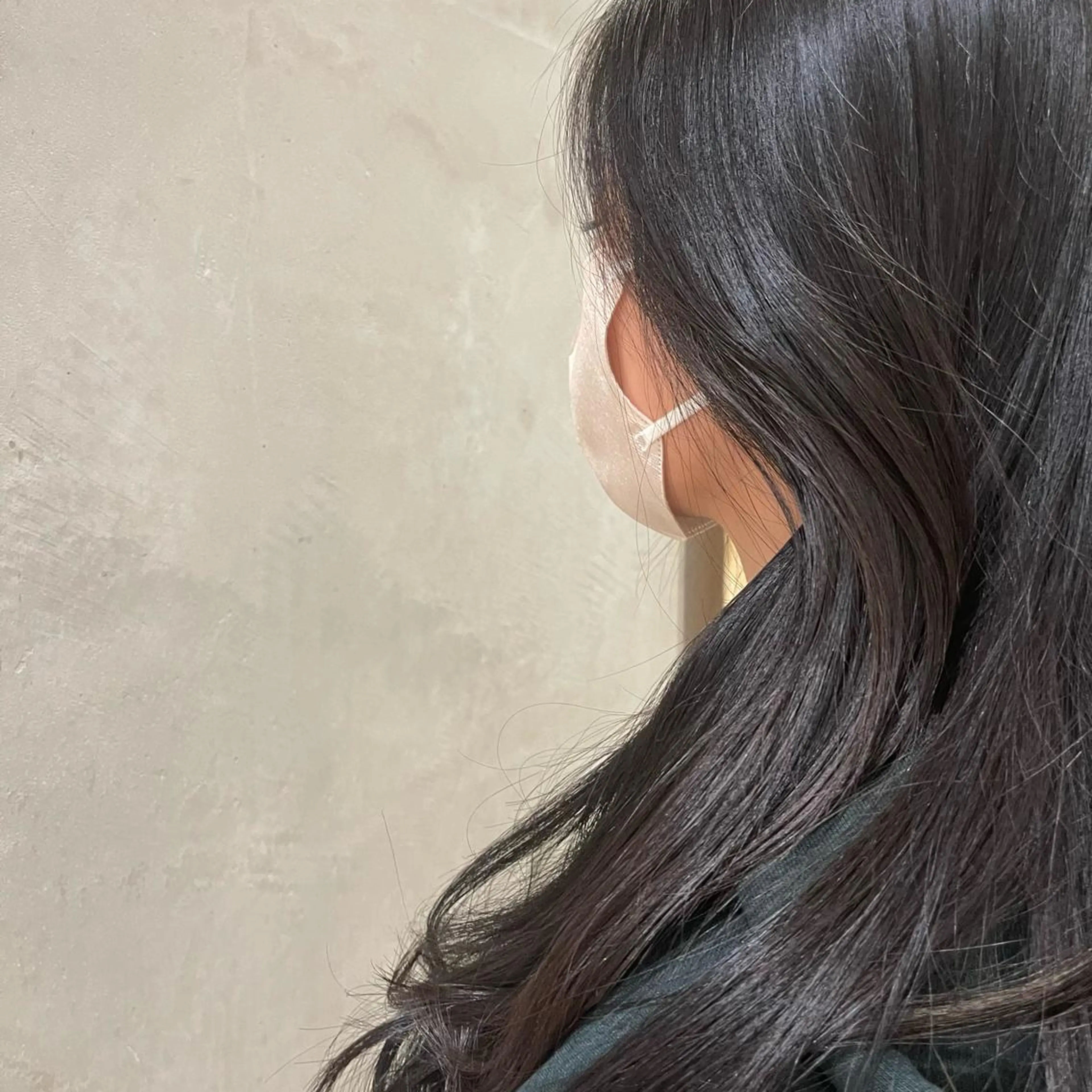 ミディアム カラー パーマ ヘアアレンジ ブリーチ ハイライトカラー ハイトーンカラー ボブ ハイライト 高井瑠華🌼 ストカールカット特化のヘアスタイル