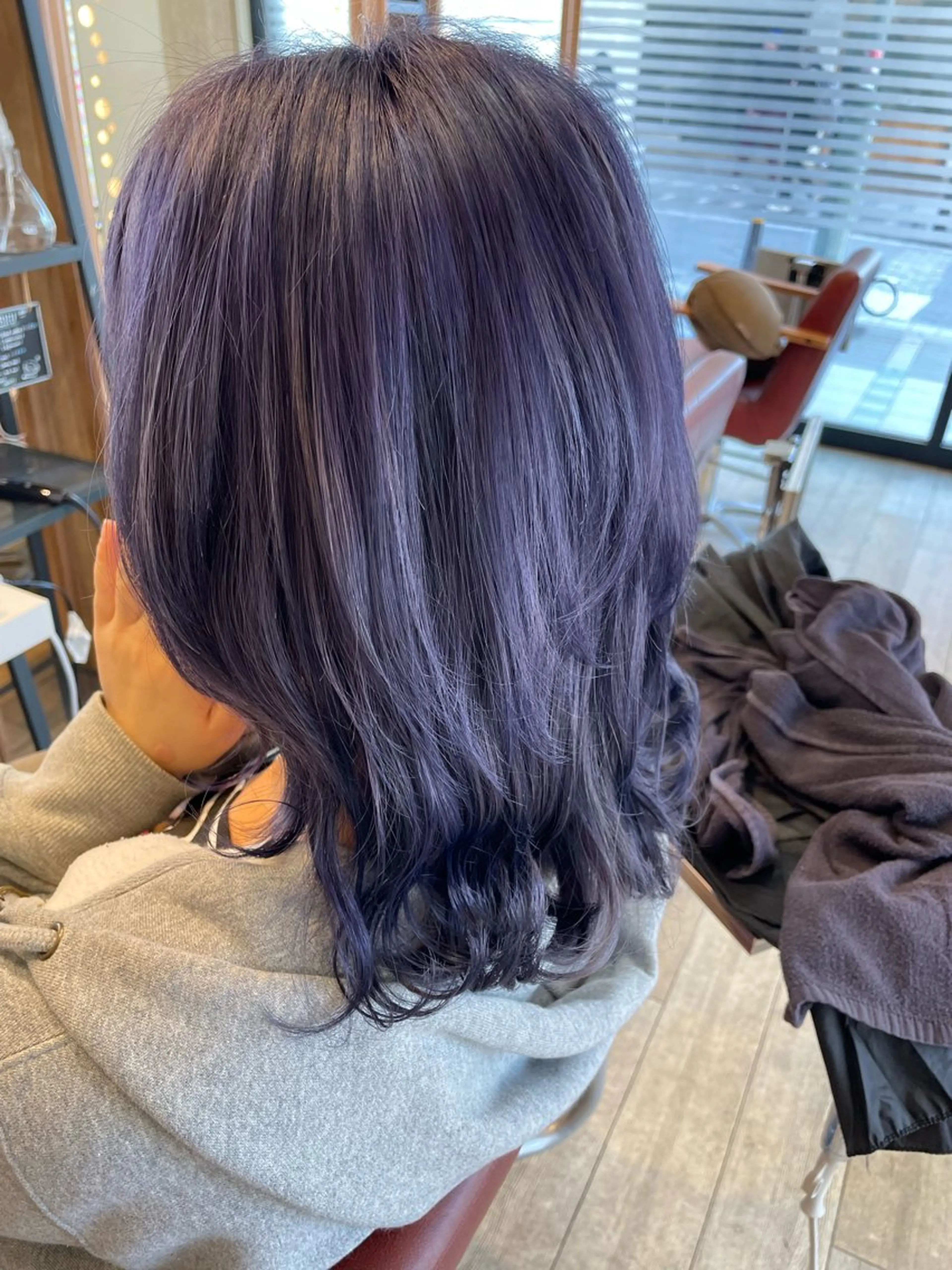 セミロング カラー ブリーチ パープルカラー ✨横須賀髪質改善✨️ 加藤 百音のヘアスタイル