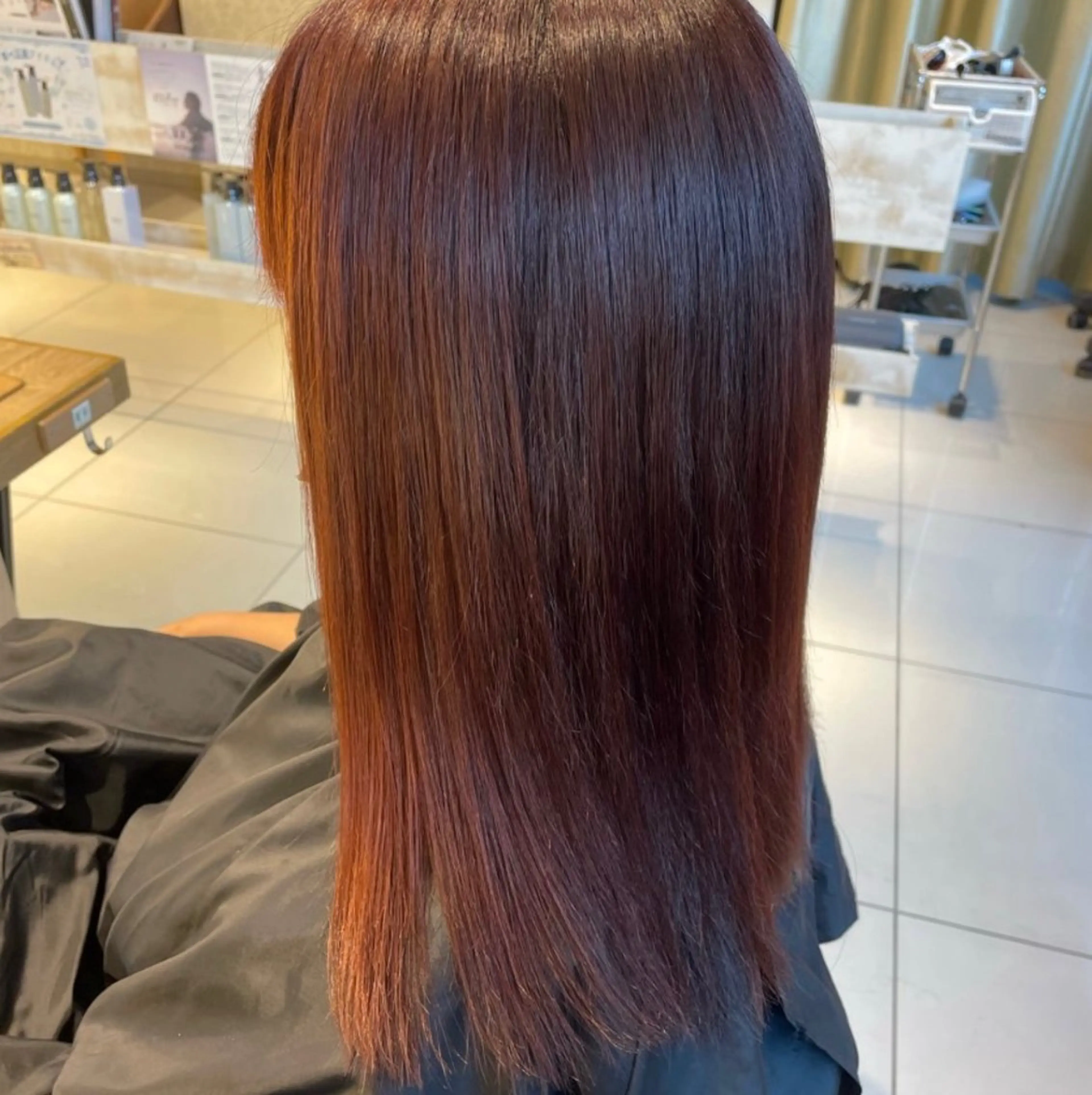 ミディアム カラー ブリーチなしカラー/ 暖色カラー/艶カラーのヘアスタイル