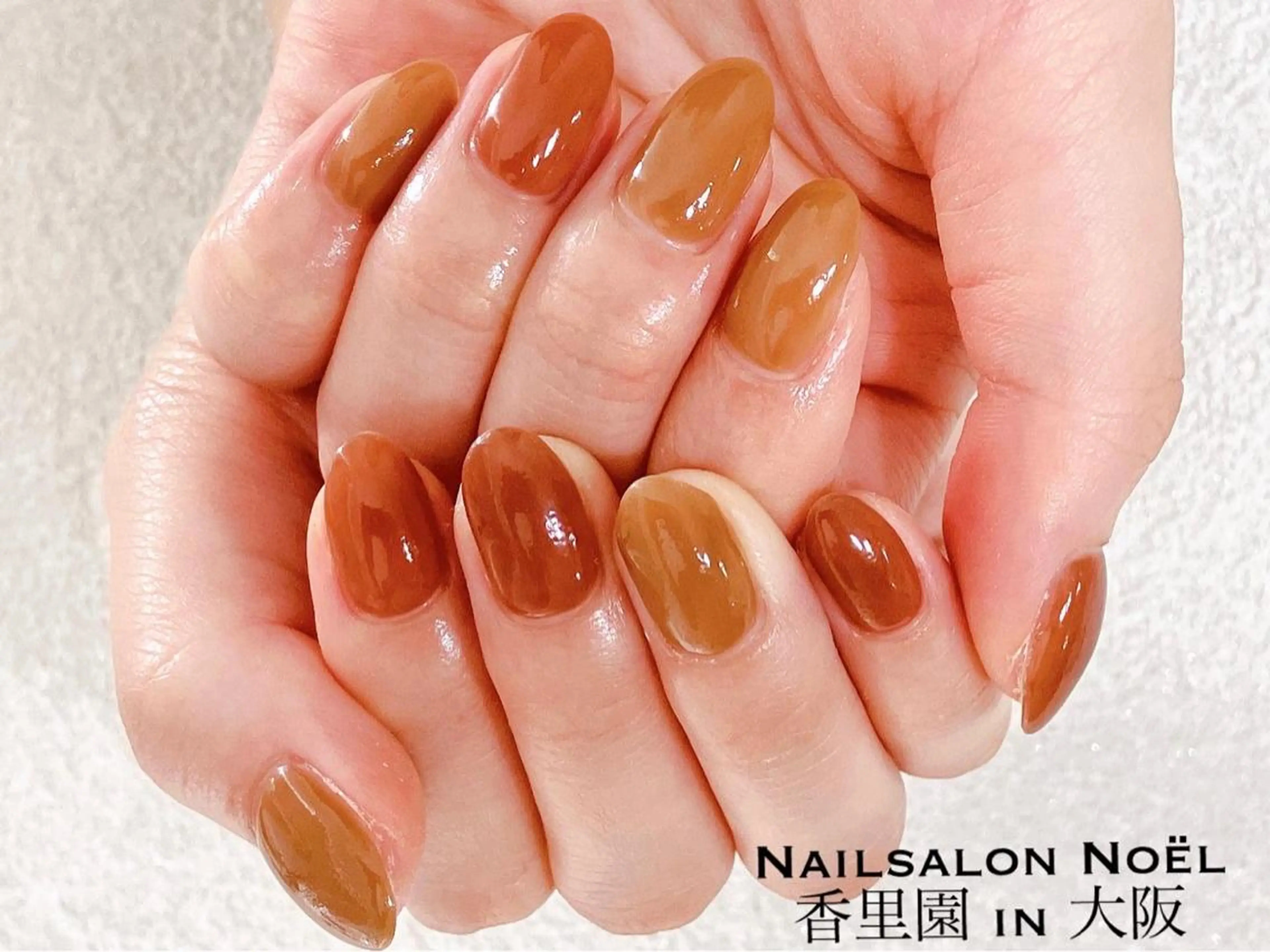 ネイル ブラウン オフィスネイル ワンカラーネイル Nailsalon Noël所属・Nailsalon &Noelのネイルデザイン