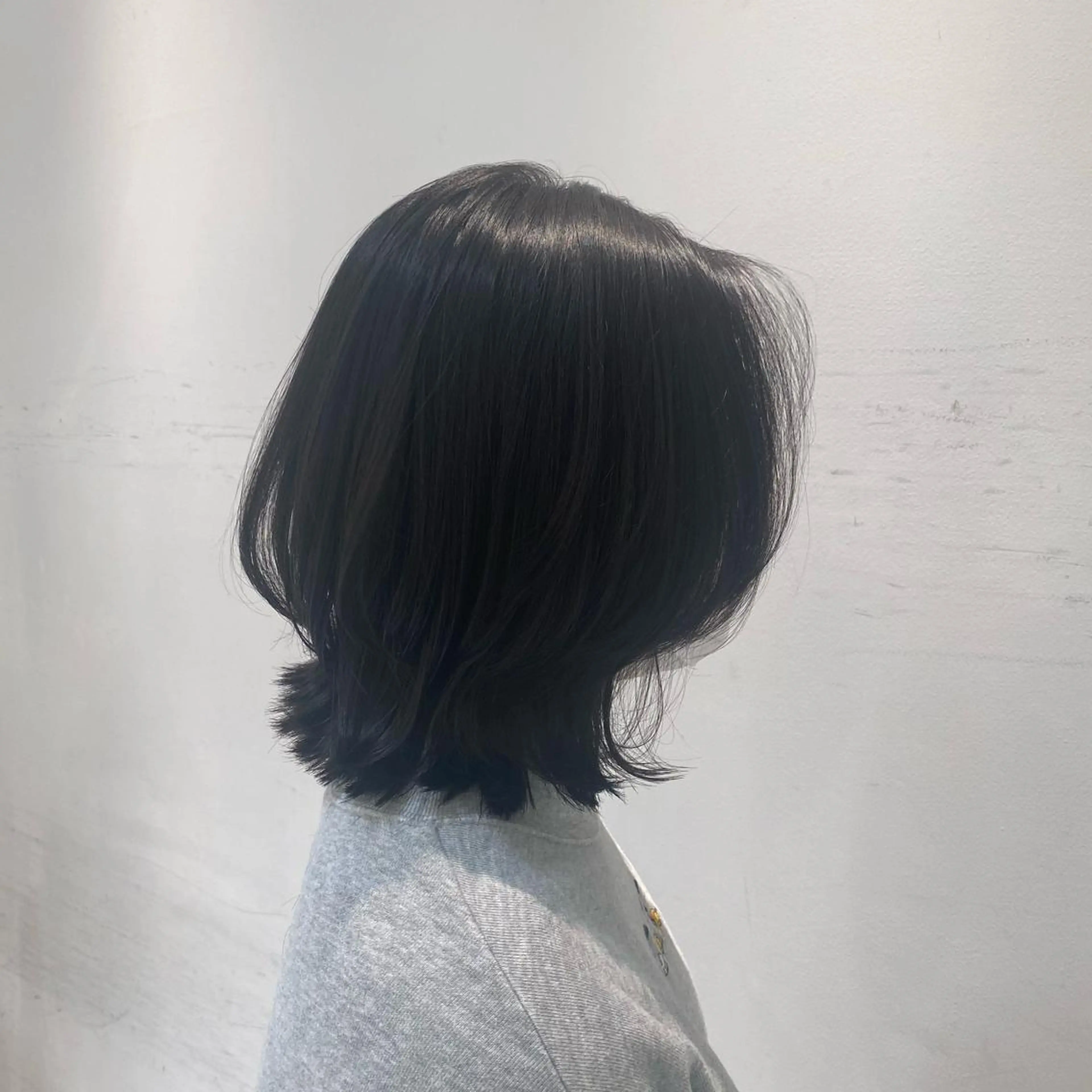 ミディアム 小川 愛美のヘアスタイル