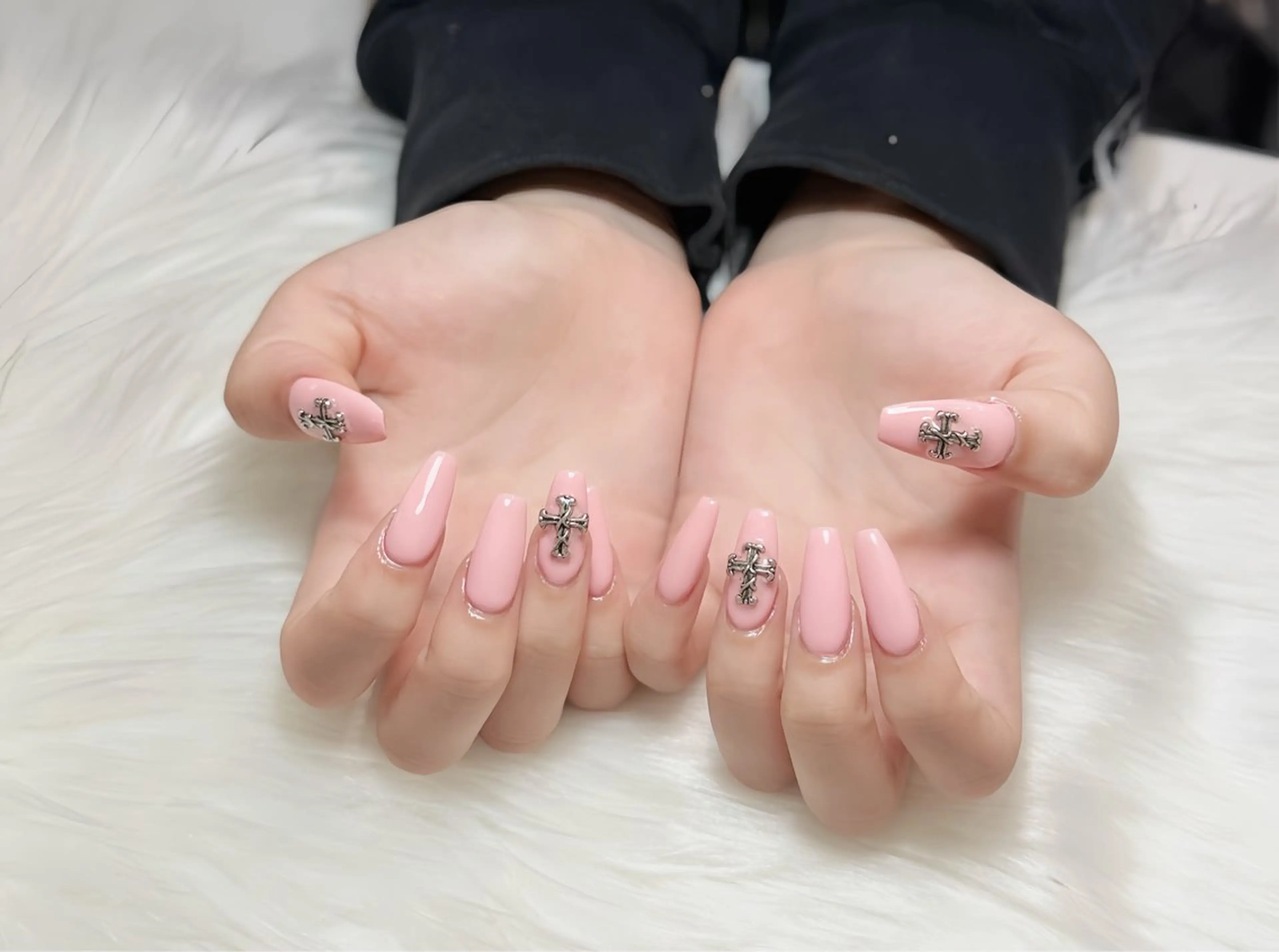ネイル オーロラネイル チークネイル フットネイル フレンチネイル ジェルネイル ハンドネイル Nichi Nails❤️のネイルデザイン