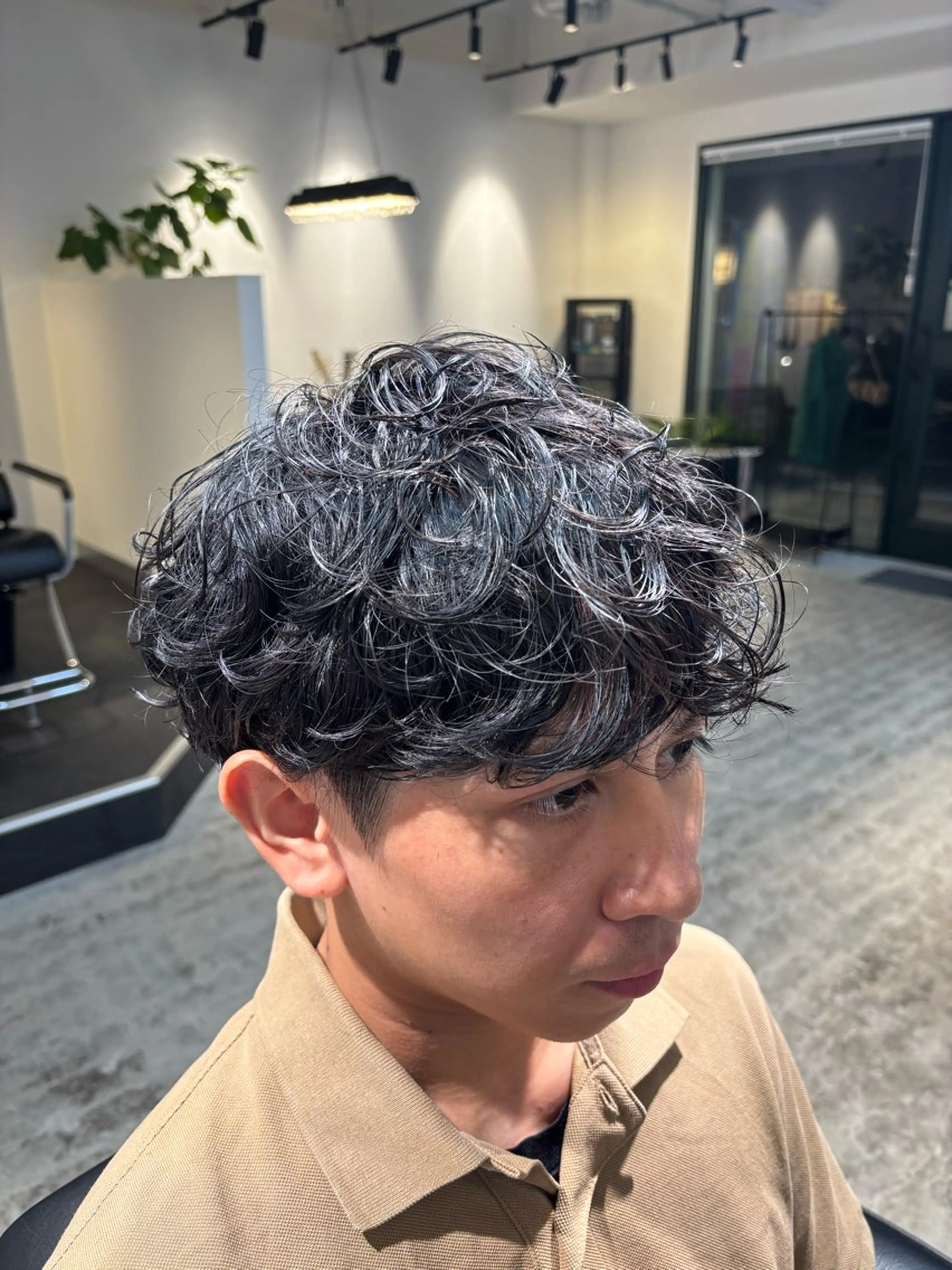 ミディアム パーマ メンズ ミディアムパーマ メンズパーマ 岩下 直生のヘアスタイル