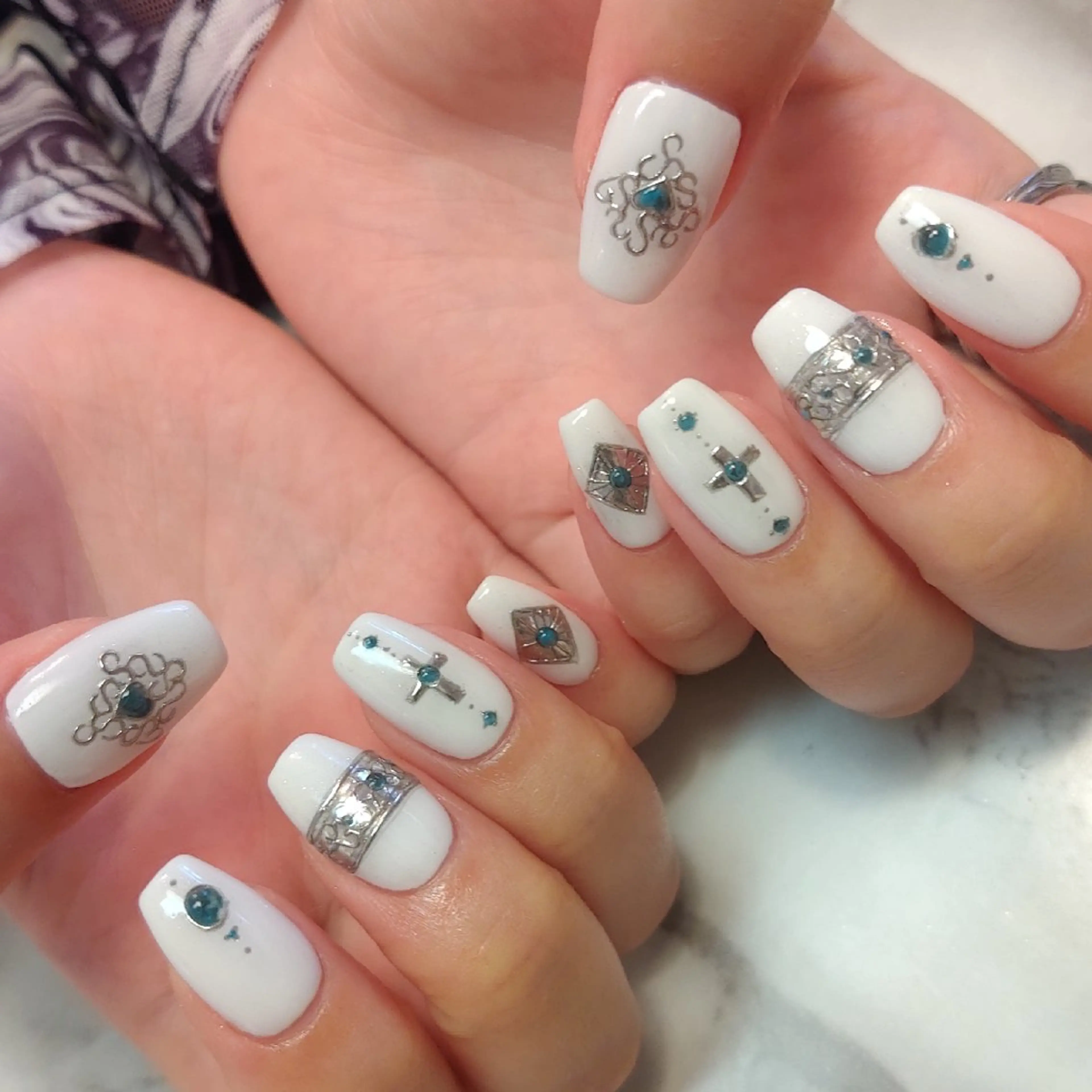 ネイル ジェヌインネイル 河内のネイルデザイン