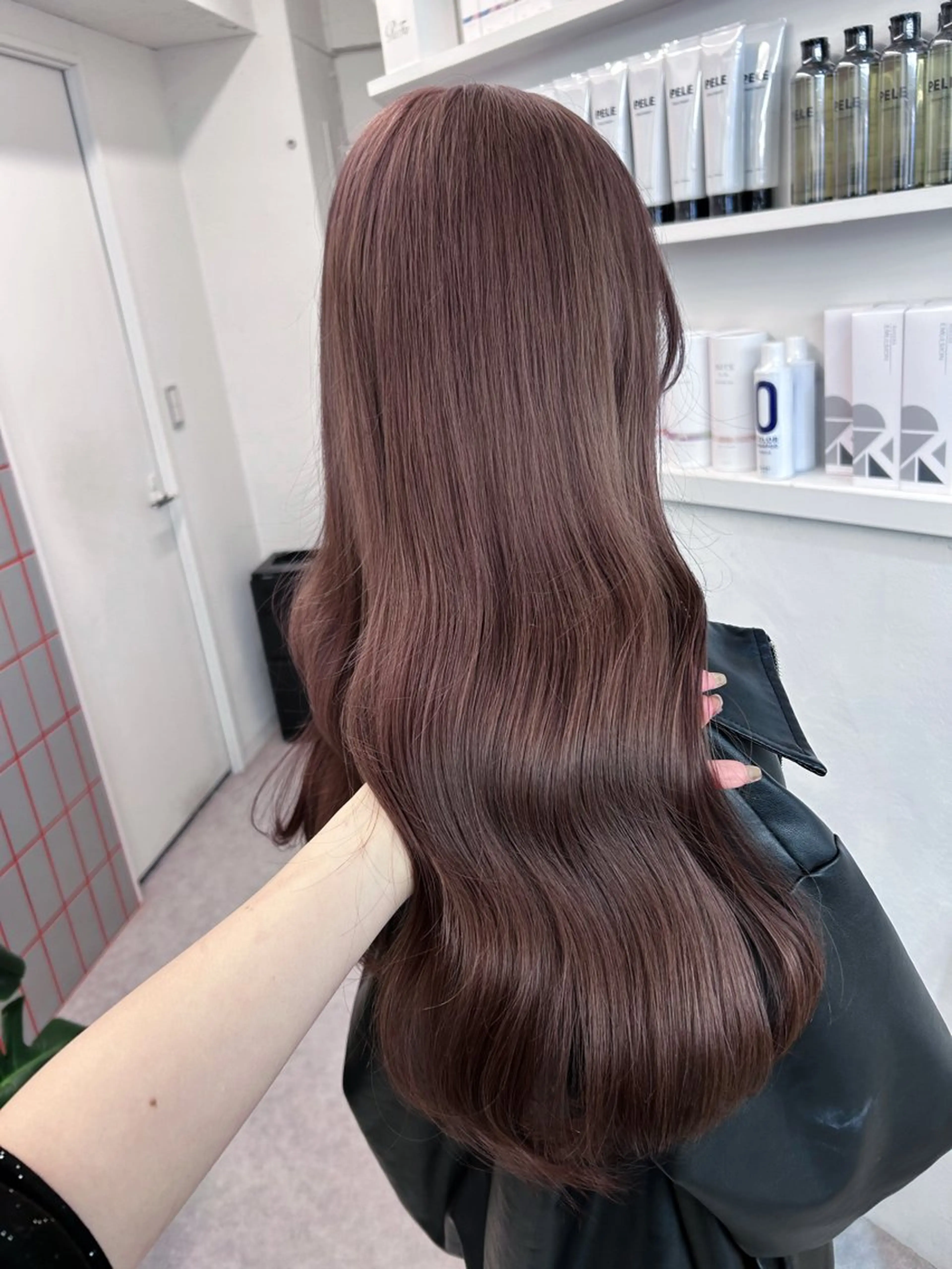 ロング カラー ブリーチ ブラウンカラー ブリーチなしカラー カット ヘアカラー トリートメント 💍透明感 💖艶ミルクティーのヘアスタイル