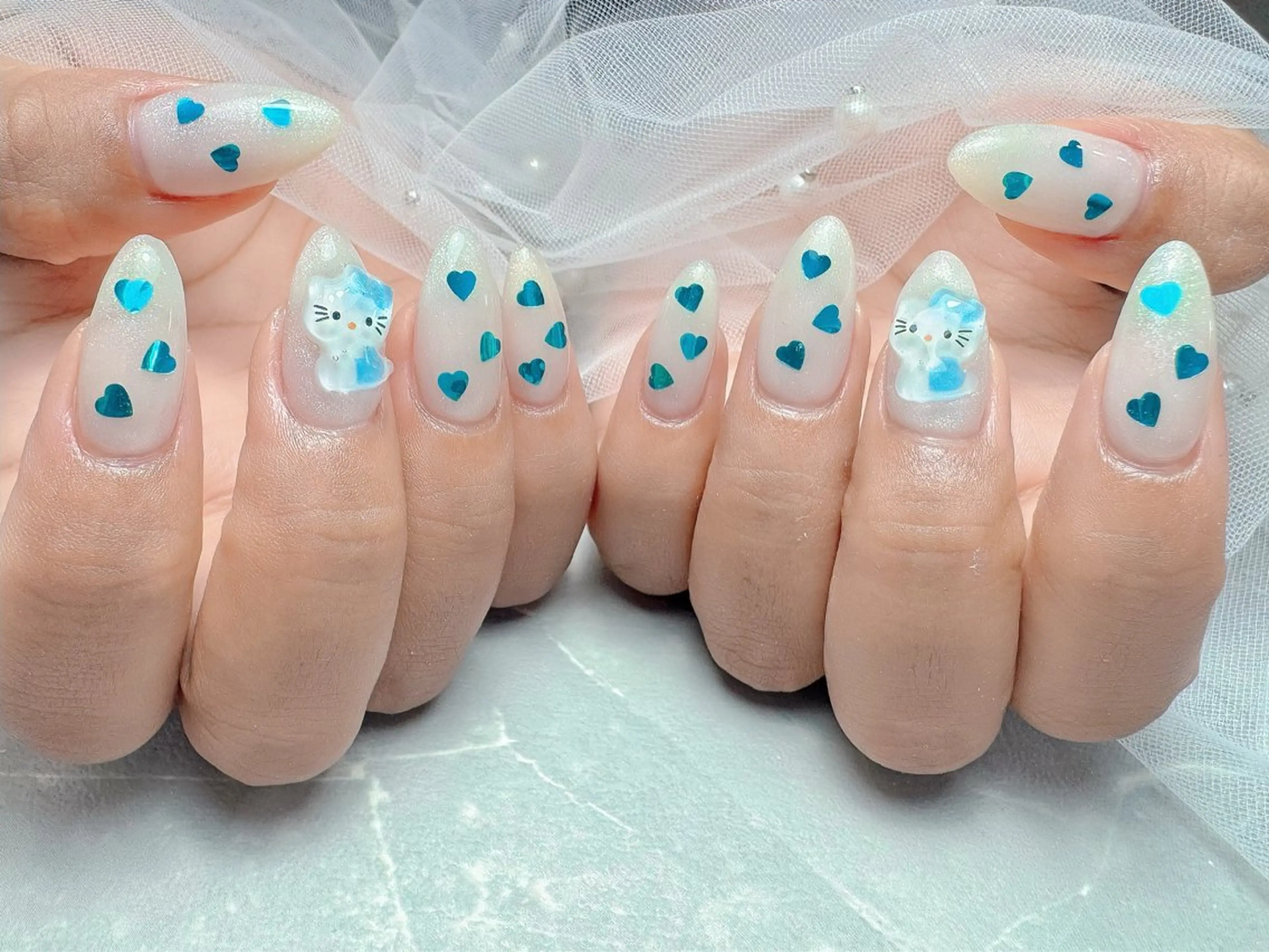 ネイル ハンドネイル マジック ミラーのネイルデザイン