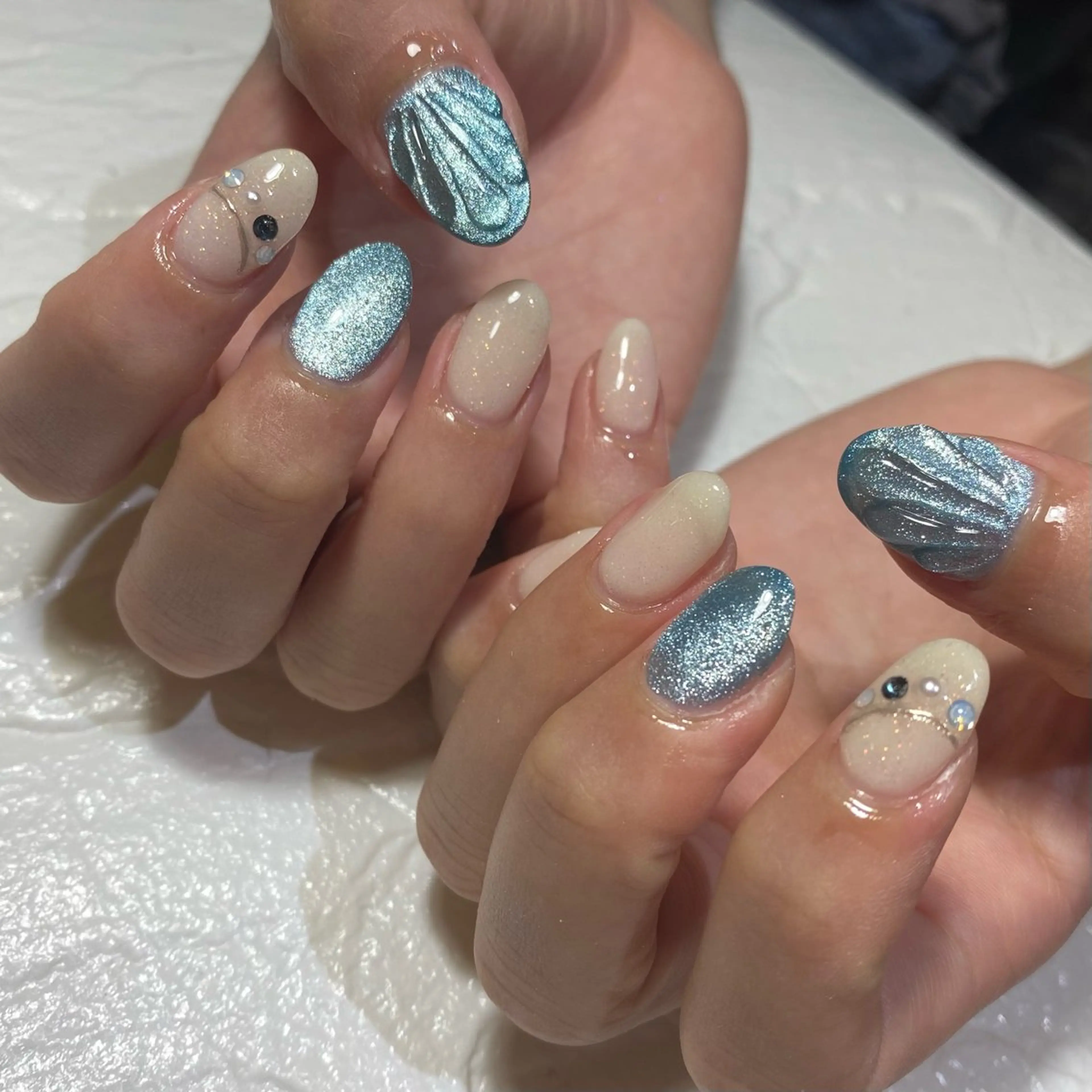 ネイル ハンドネイル FULL MOONのネイルデザイン