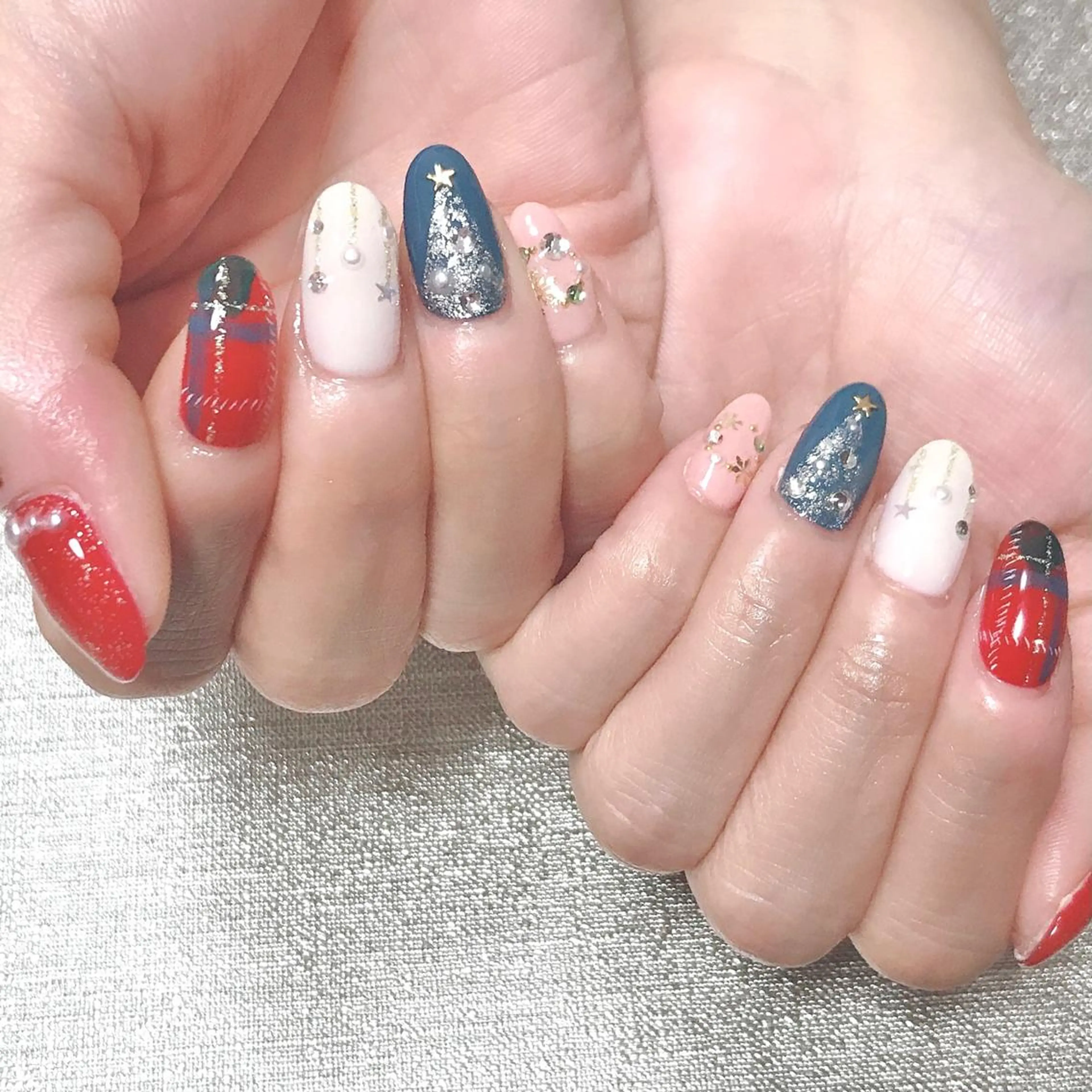 ネイル ワンカラーネイル 冬ネイル クリスマス ステラ marikominoのネイルデザイン