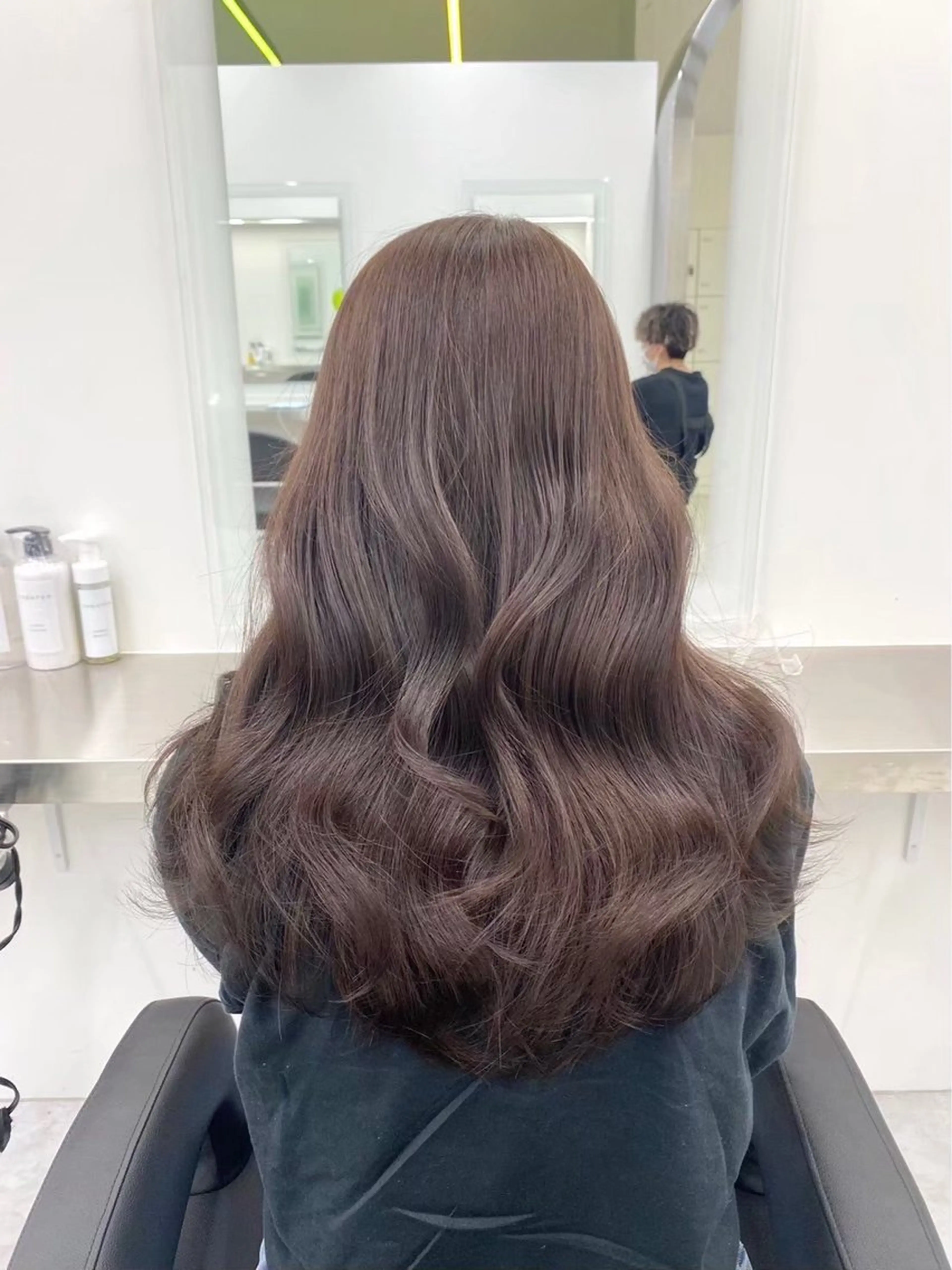 ロング カラー 盛れる上質ワンホン ヘア🤍YUME🤍のヘアスタイル
