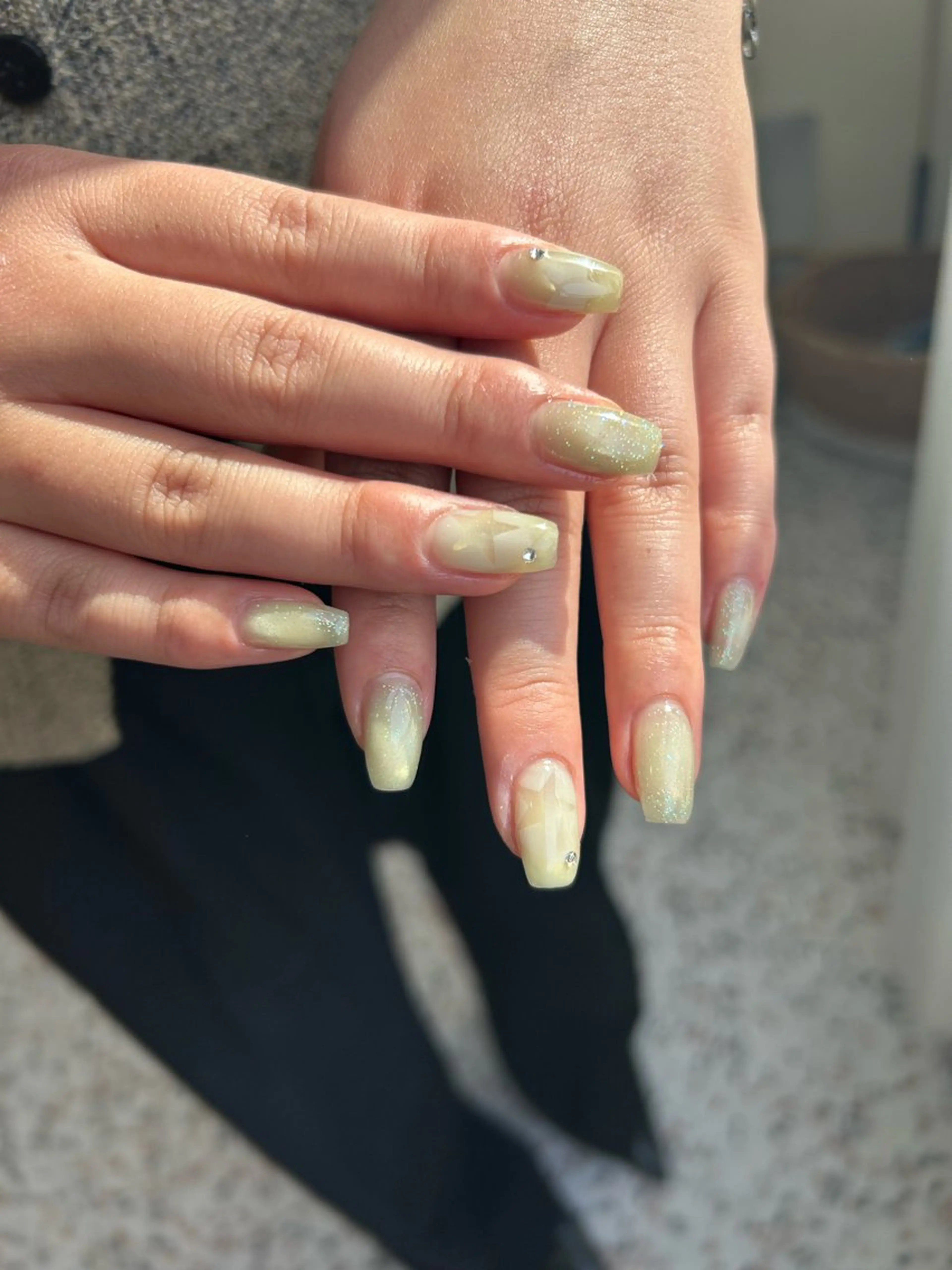 ネイル ハンドネイル 小松 千冬snazzyのネイルデザイン