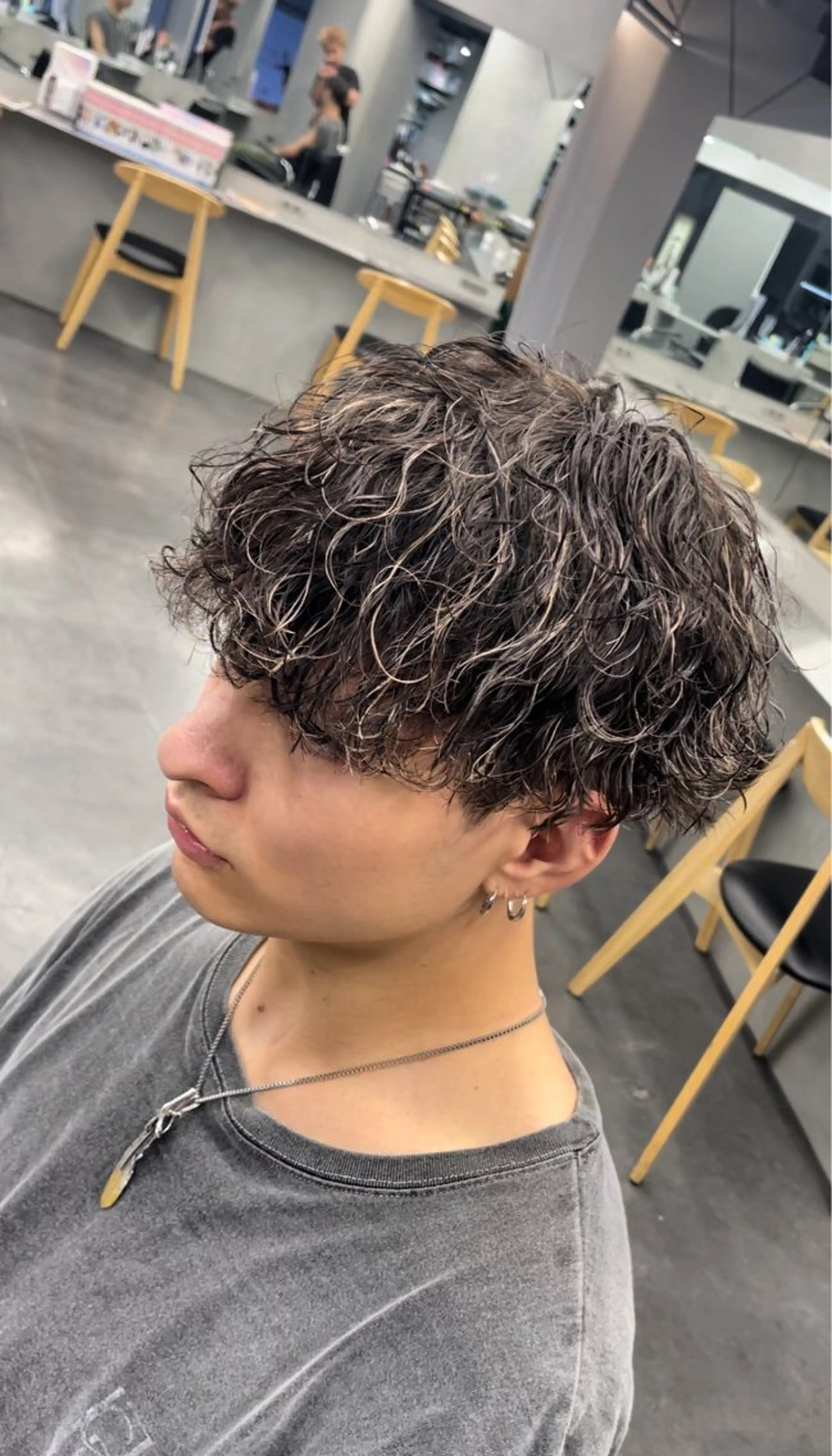 パーマ メンズ メンズパーマ ツイストスパイラルパーマ 波巻きパーマ ニュアンスパーマ スパイラルパーマ fifth リュウセイのヘアスタイル