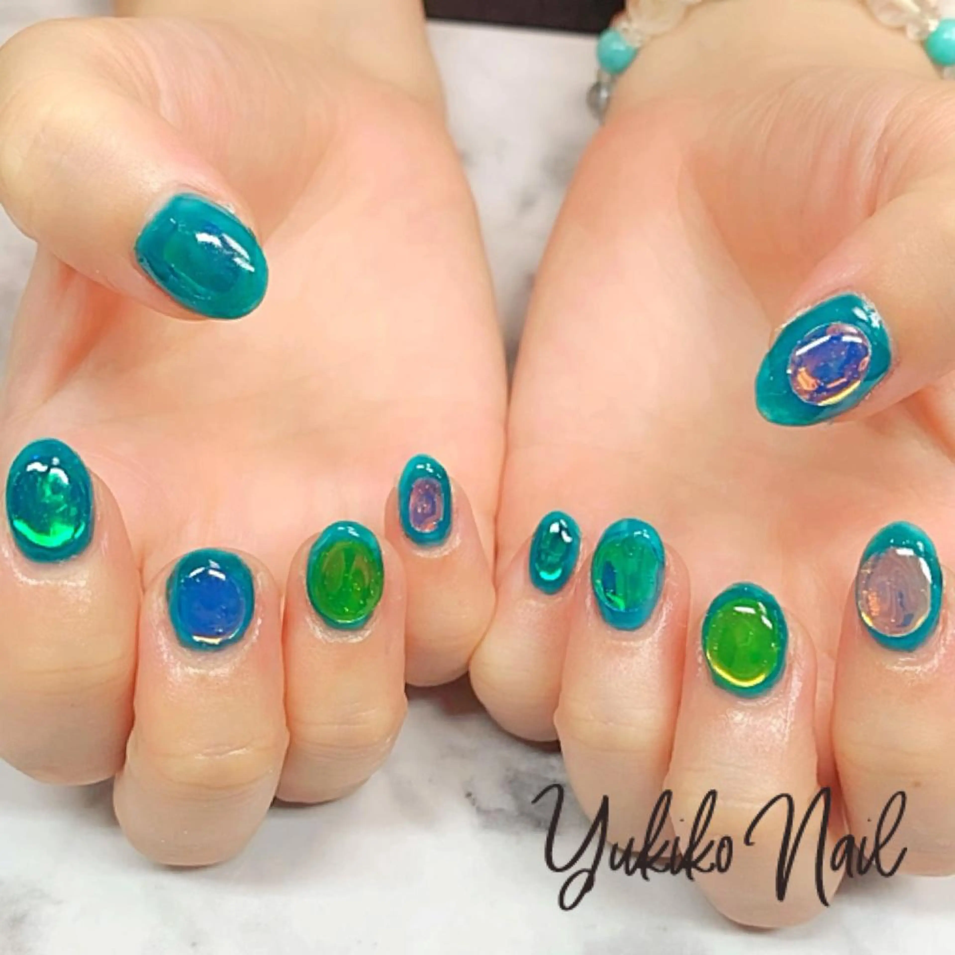 ネイル 氷ネイル・うるうるネイル ハンドネイル ユキコ ネイルのネイルデザイン