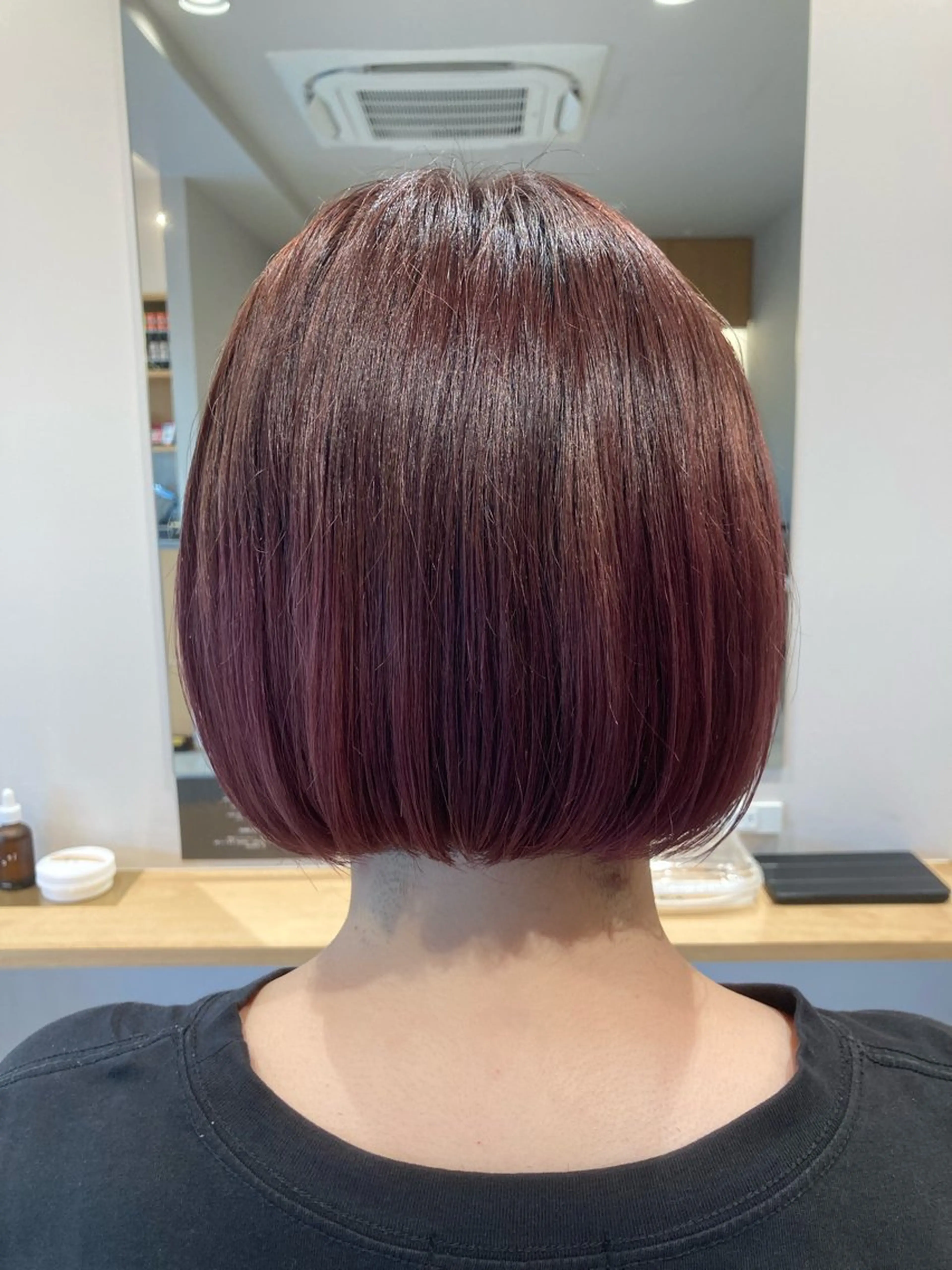 ショート カラー EMMA Satakeのヘアスタイル