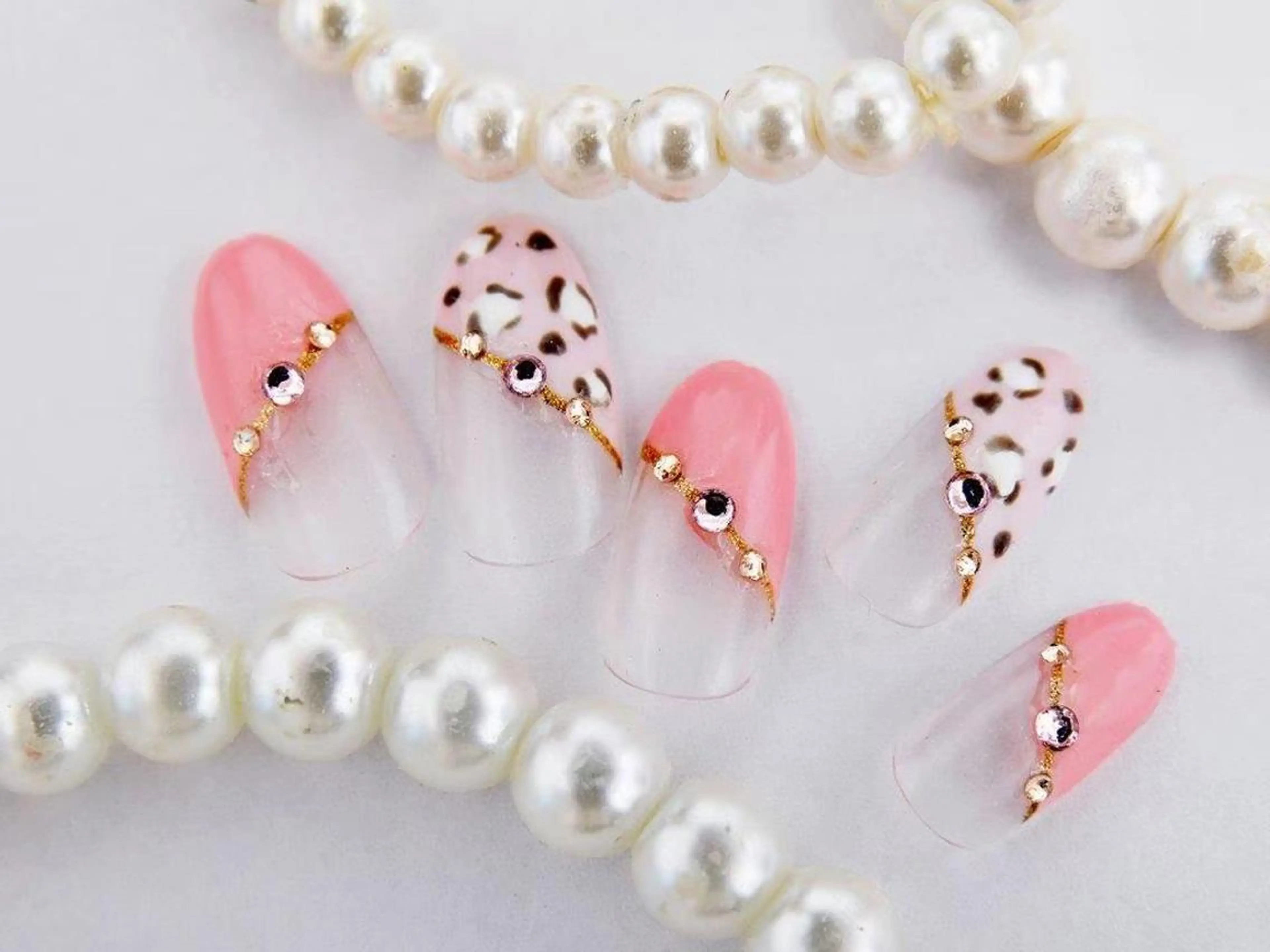 ネイル Tiary Nail Fのネイルデザイン