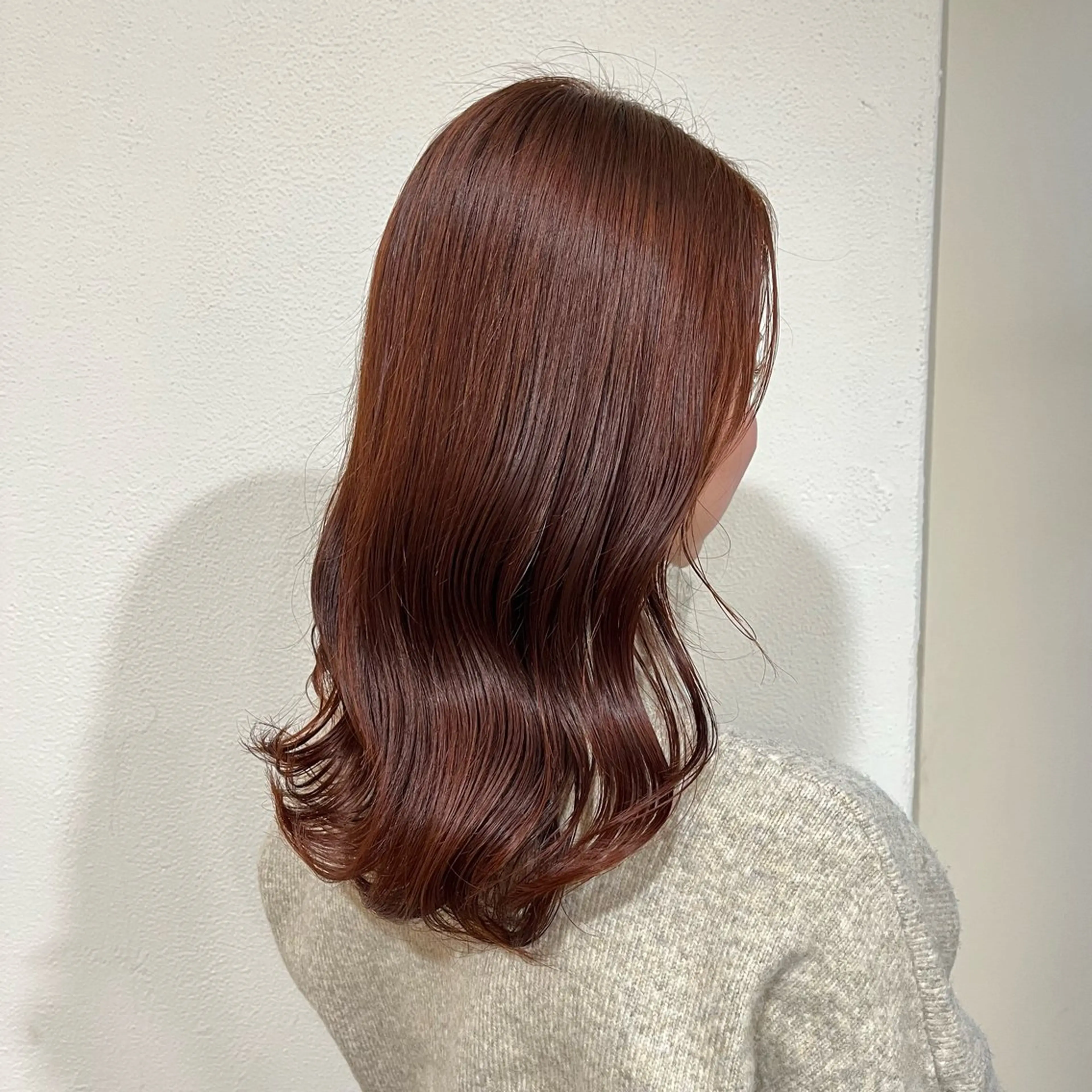 セミロング カラー ブリーチ ブラウンカラー ブリーチなしカラー オレンジ オレンジブラウン カット トリートメント パ ルのヘアスタイル