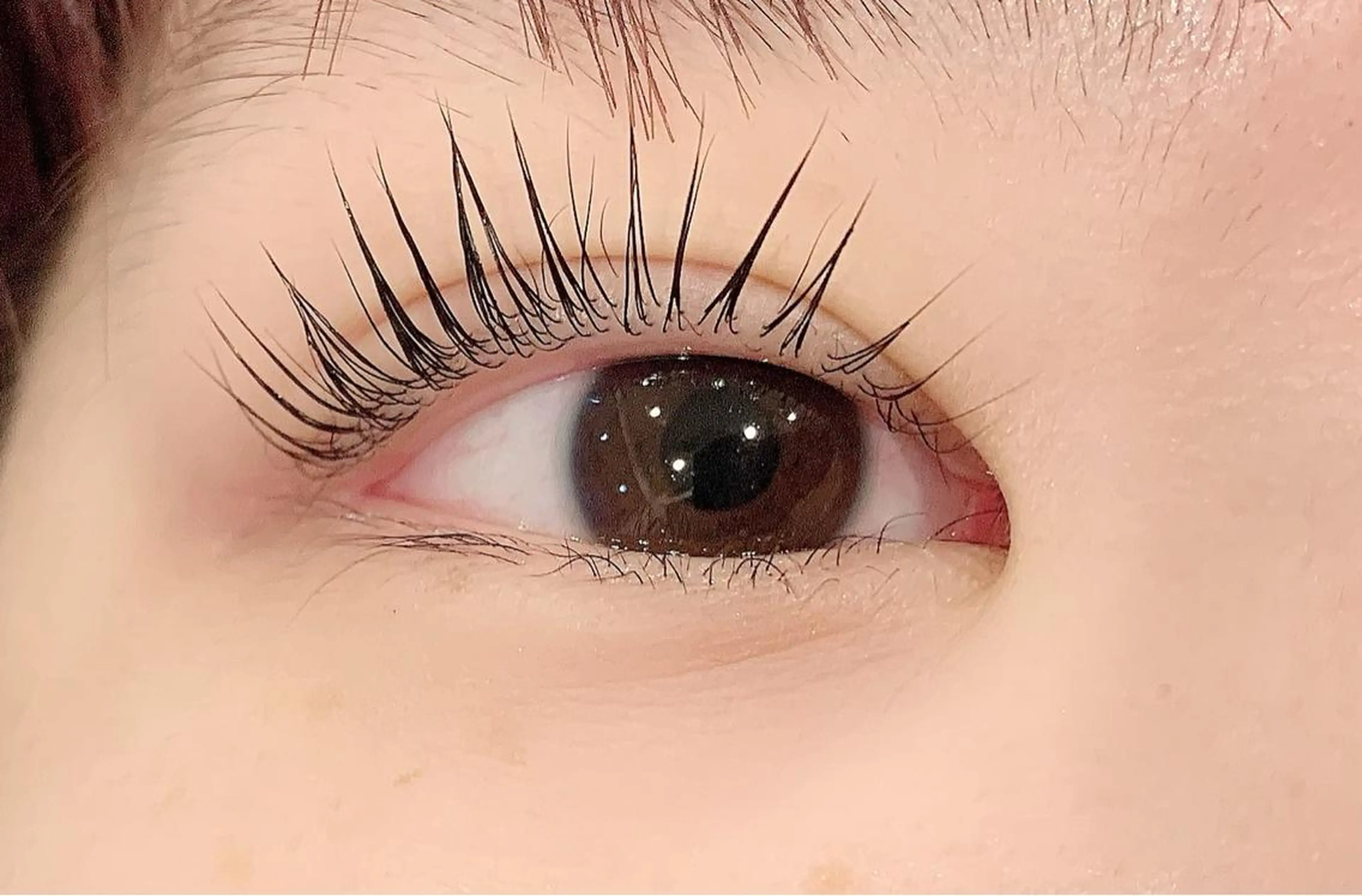 マツエク・マツパ パリジェンヌラッシュリフト Millie ainee 店長　神のマツエク・マツパデザイン