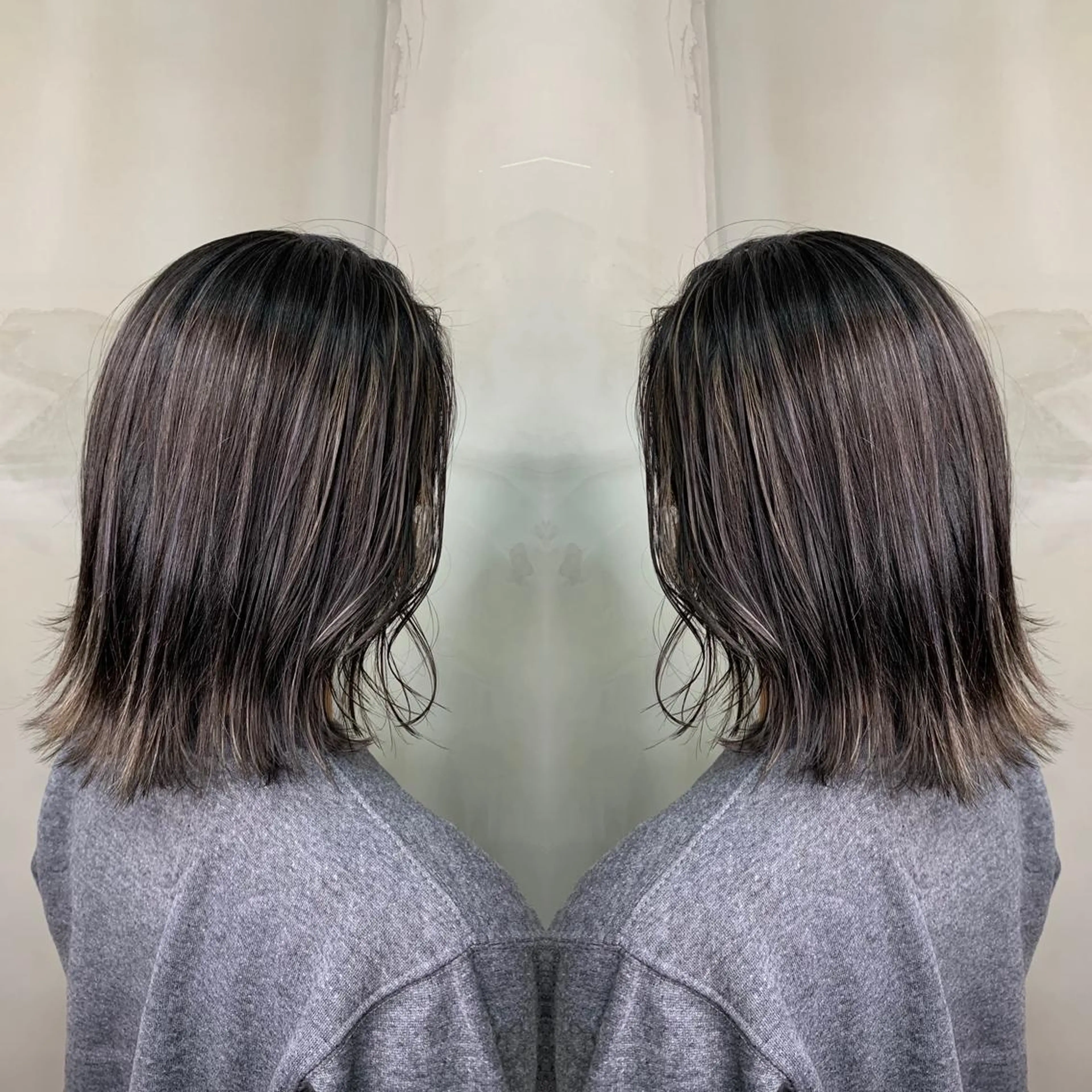 ミディアム カラー バレイヤージュ ベージュカラー ブリーチ ブロンド ケアブリーチ レイヤーカット/ 艶カラー/RYOMAのヘアスタイル