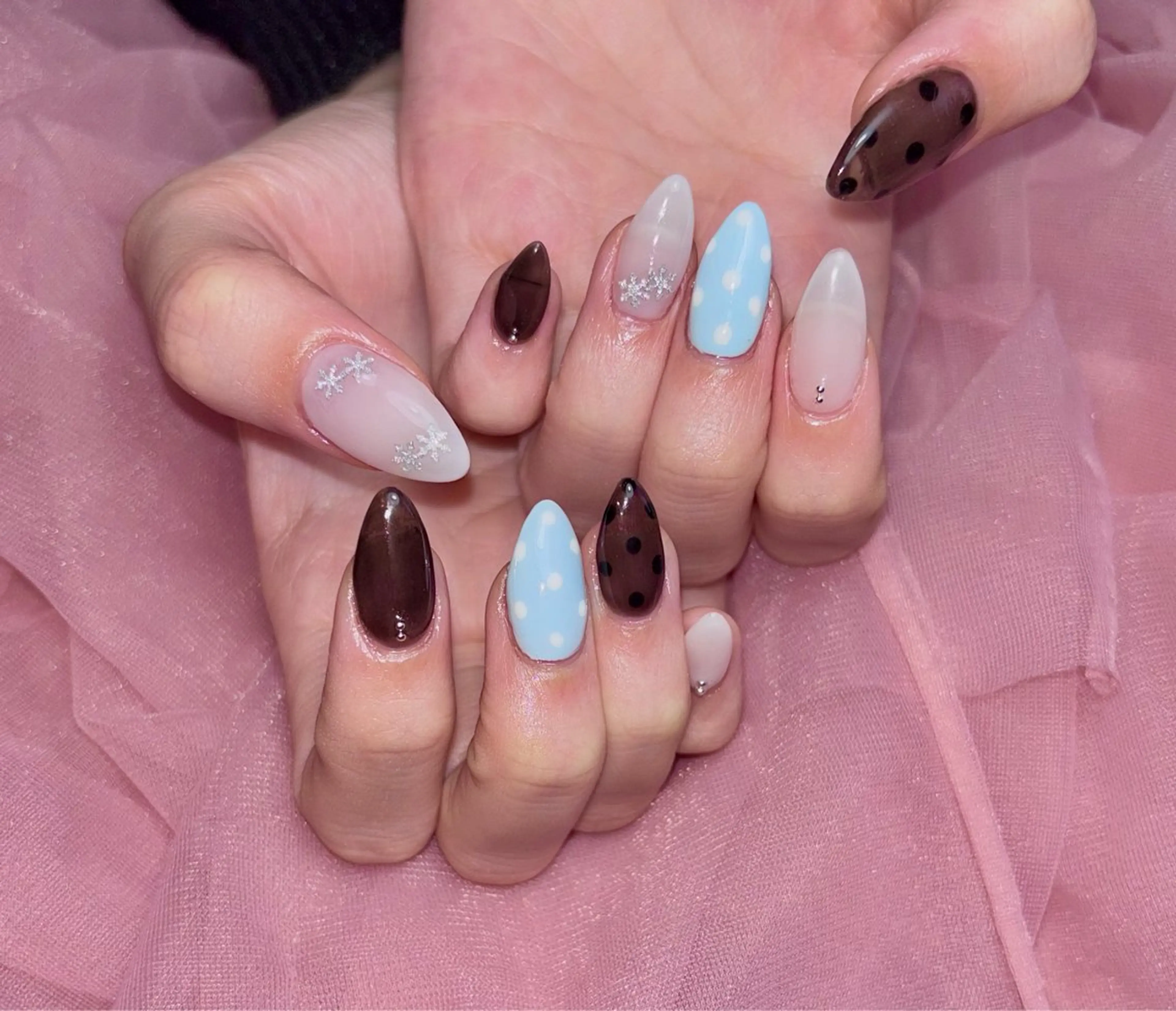 ネイル ハンドネイル 𝐁𝐞𝐥𝐥 𝐦𝐞のネイルデザイン