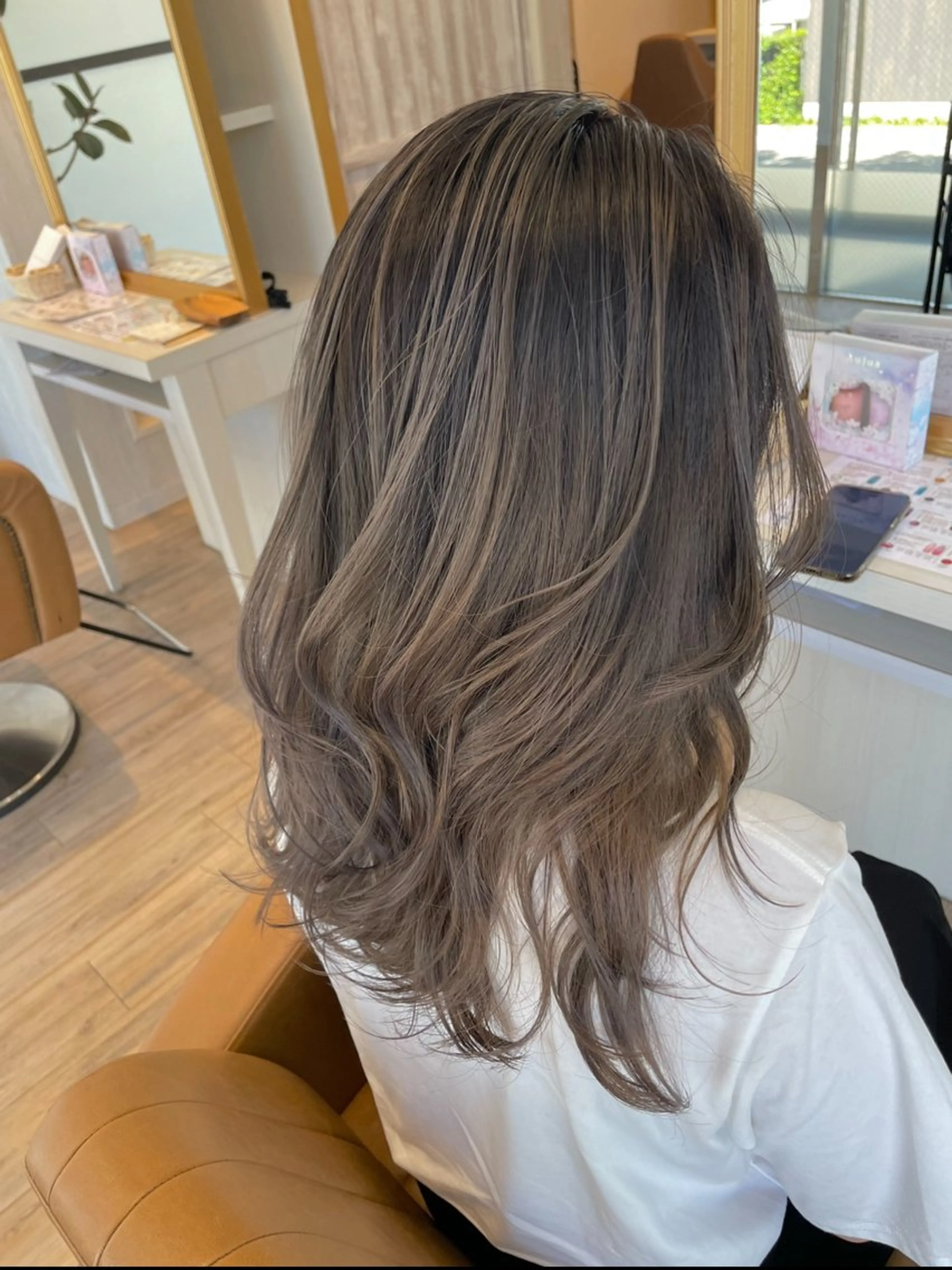 セミロング カラー ブリーチ ダブルカラー ブリーチなしカラー ヘアカラー トリートメント 河合秀明/ショート /ボブ/レイヤーのヘアスタイル