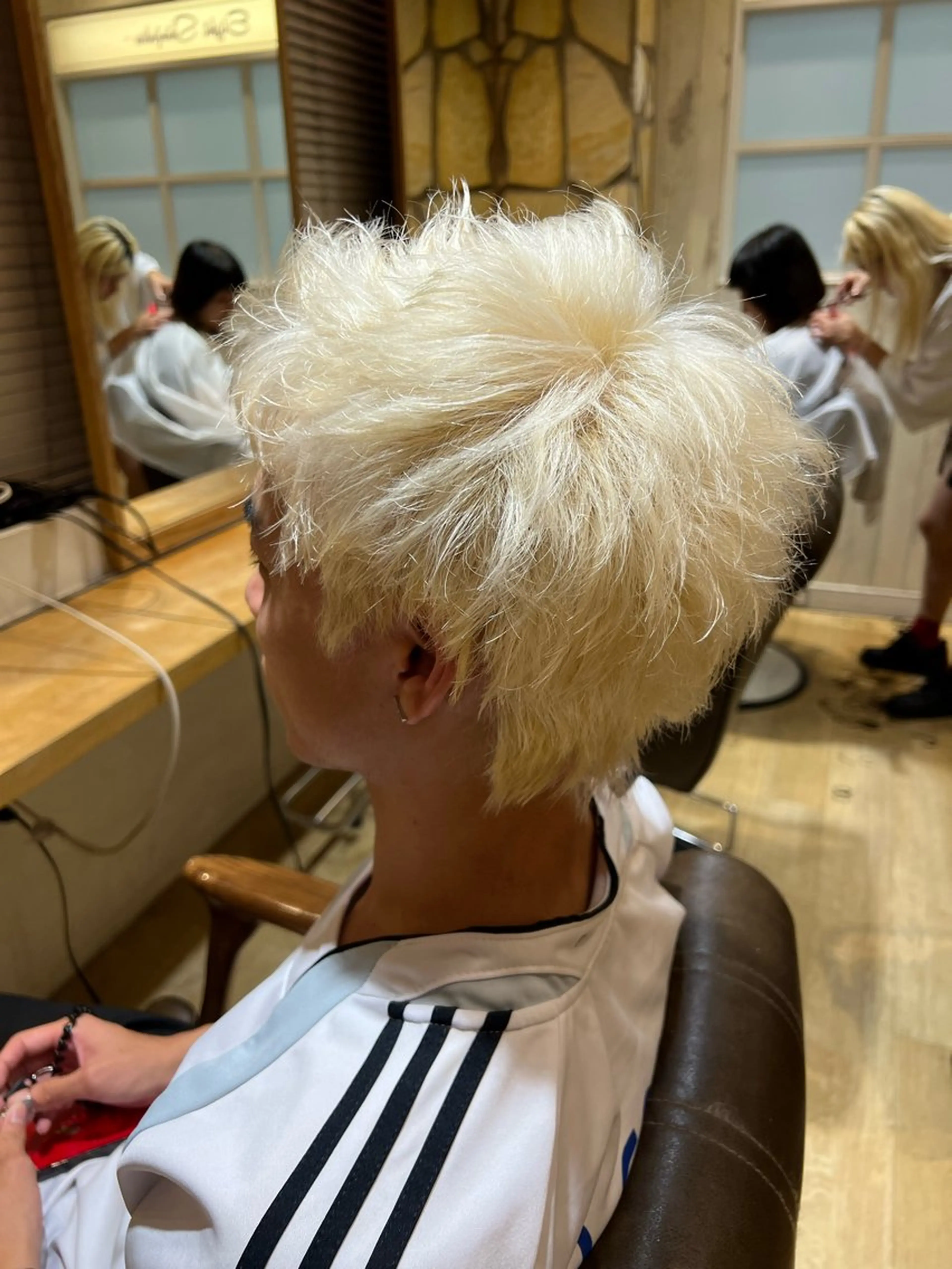 カット+ダブルブリーチカラーの写真