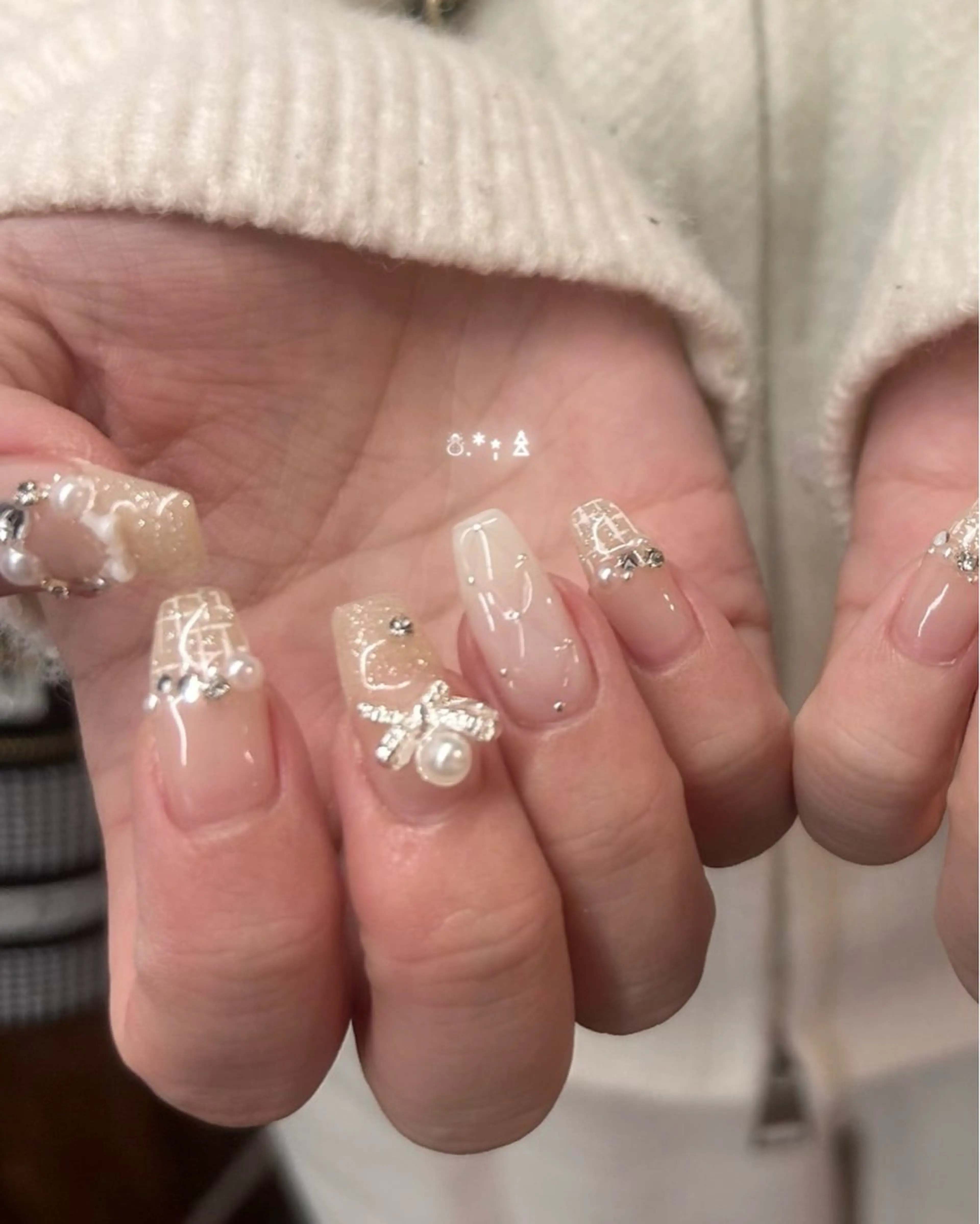 ネイル ハンドネイル EmaNail🎀 Haaruのネイルデザイン